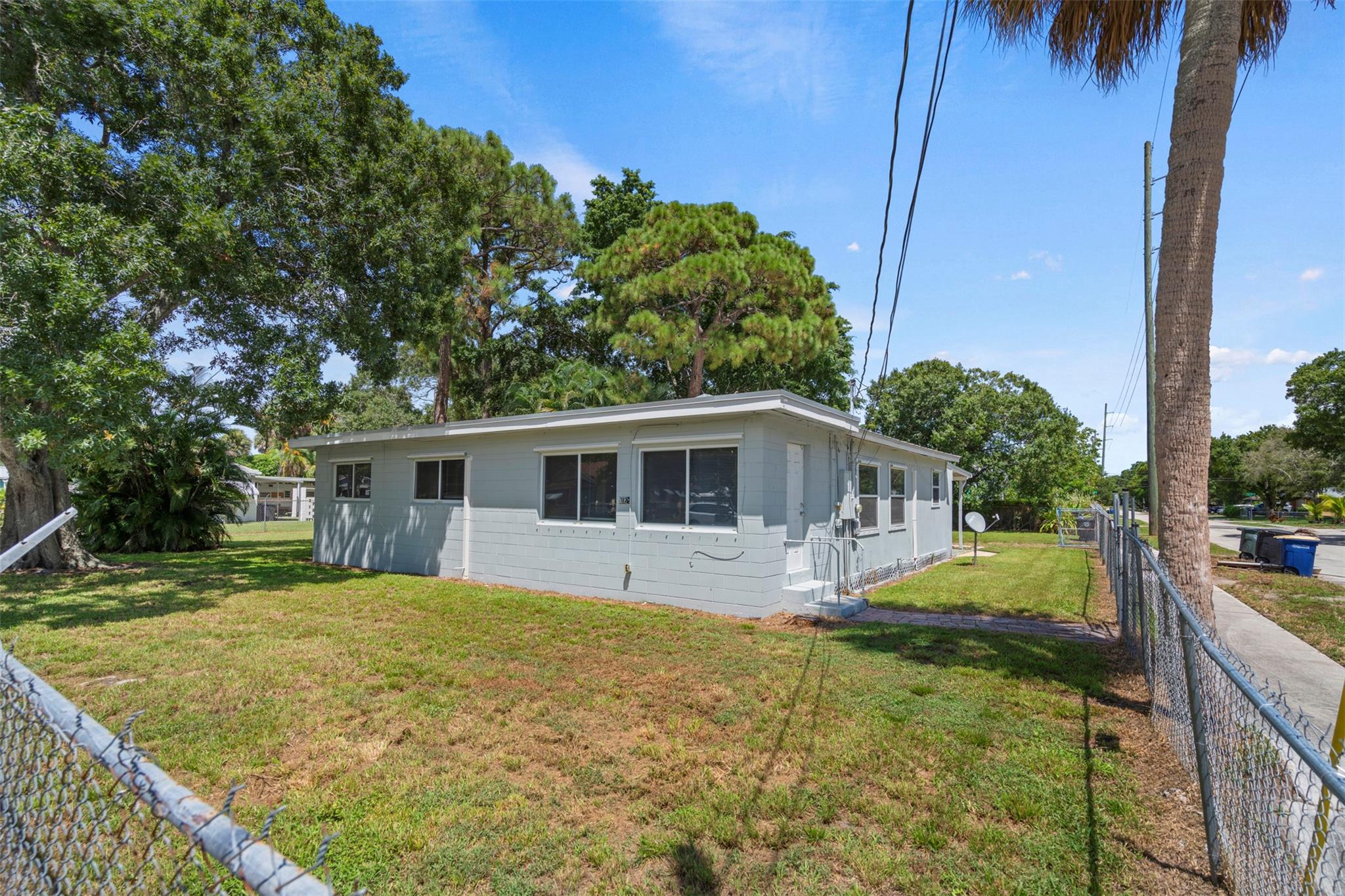 Homes for sale in Fort Pierce, FL | 1824 S 29Th St, Fort Pierce, FL 34947 | MLS# F10515323