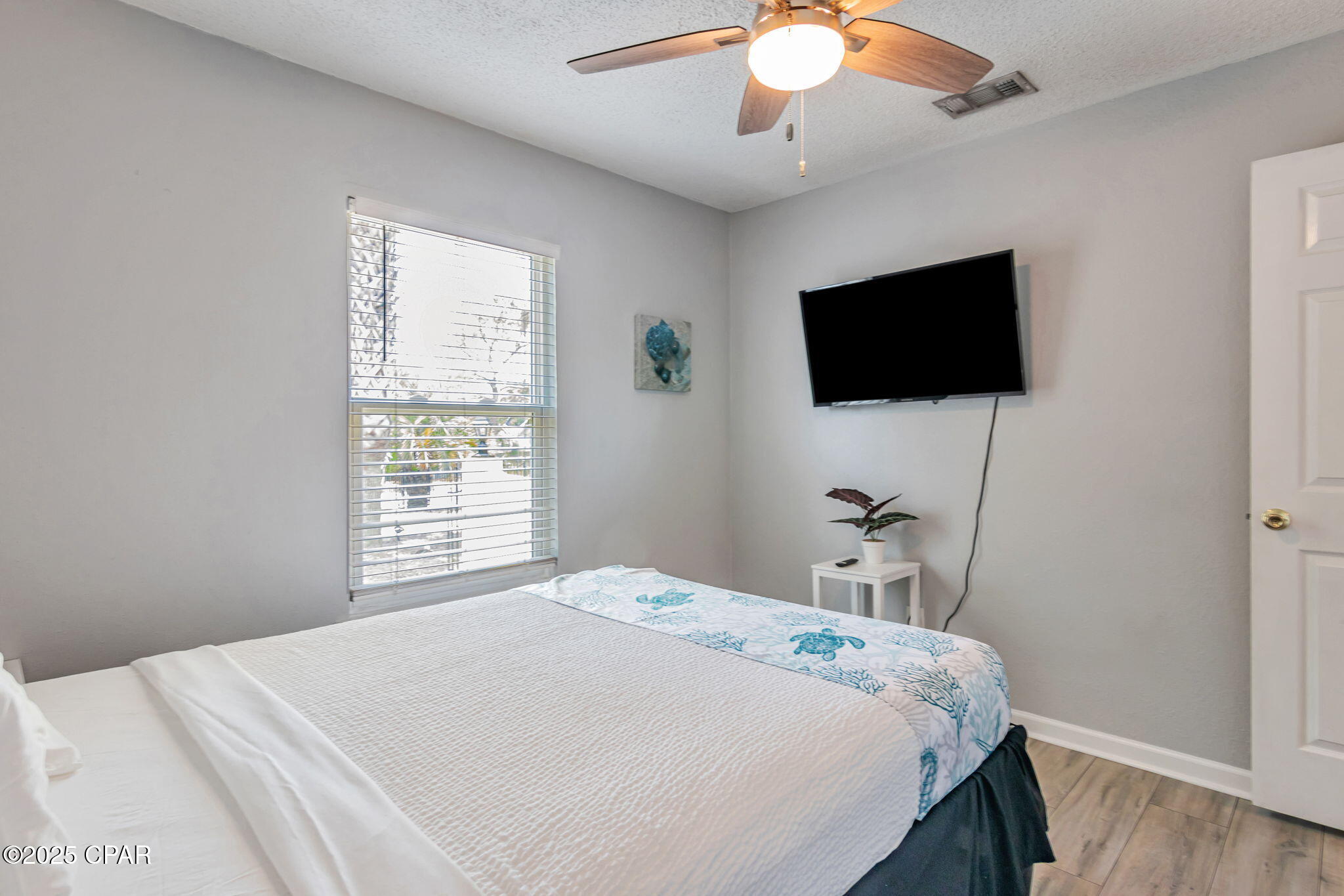 Image 21 For 118 Lakeside Circle