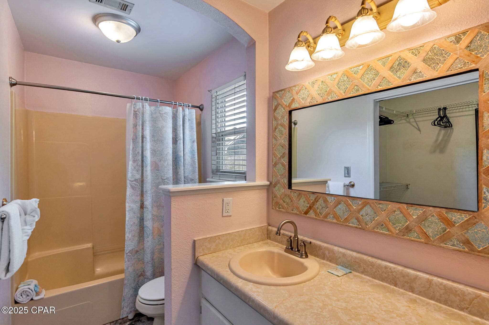 Image 30 For 118 Lakeside Circle