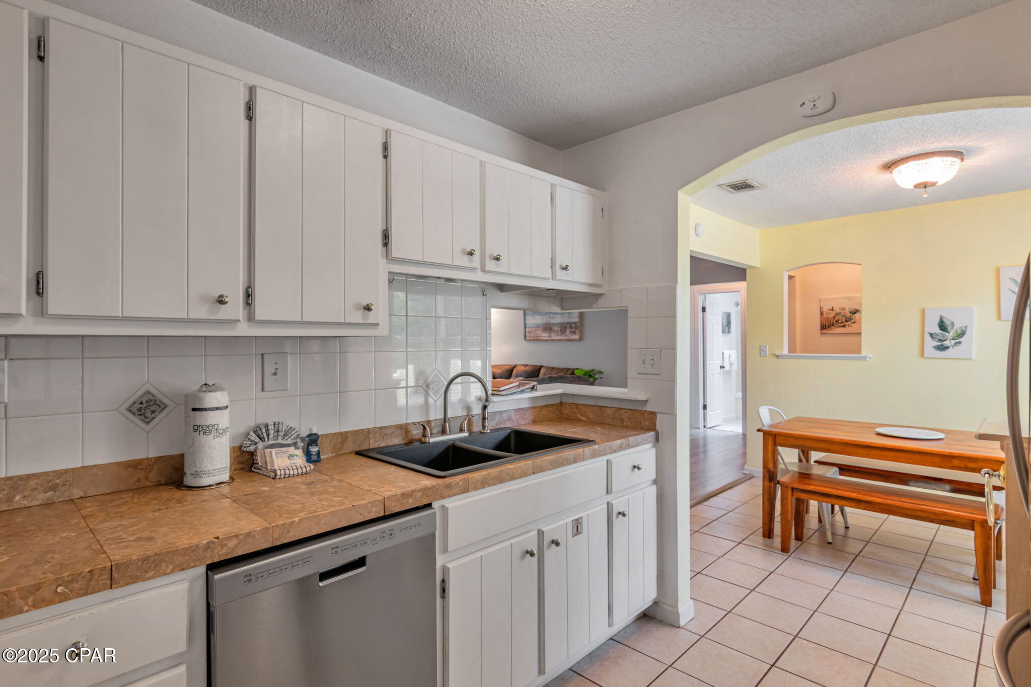 Image 9 For 118 Lakeside Circle