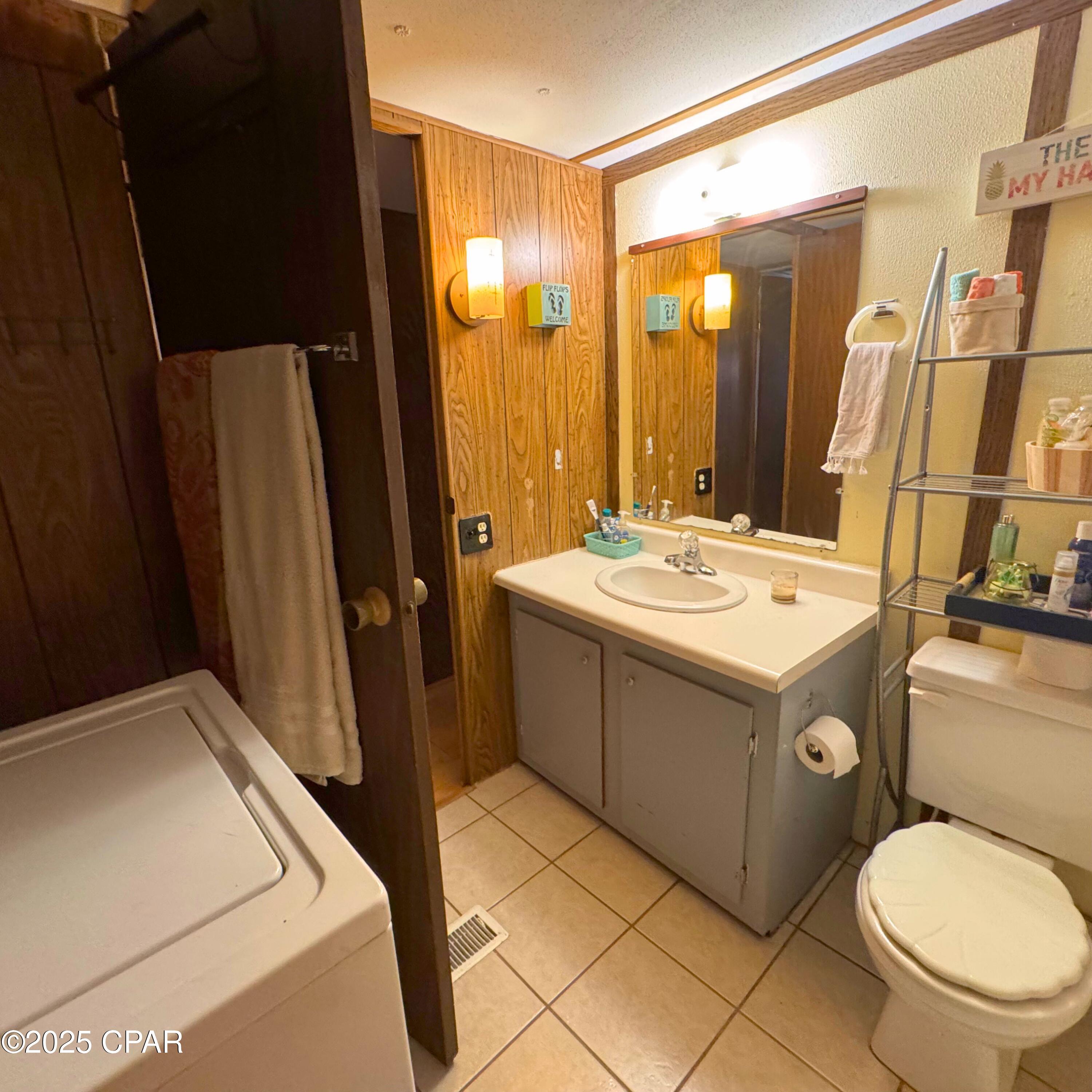 Image 12 For 225 Laguna Street