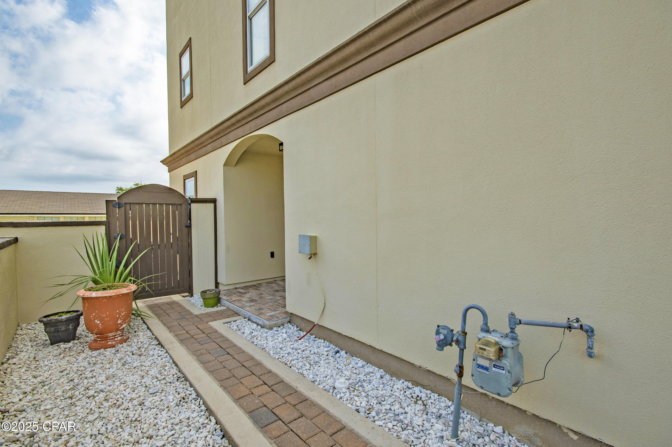 Image 18 For 13906 Front Beach Road B