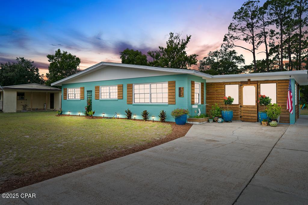 Image 2 For 1802 Garrison Avenue