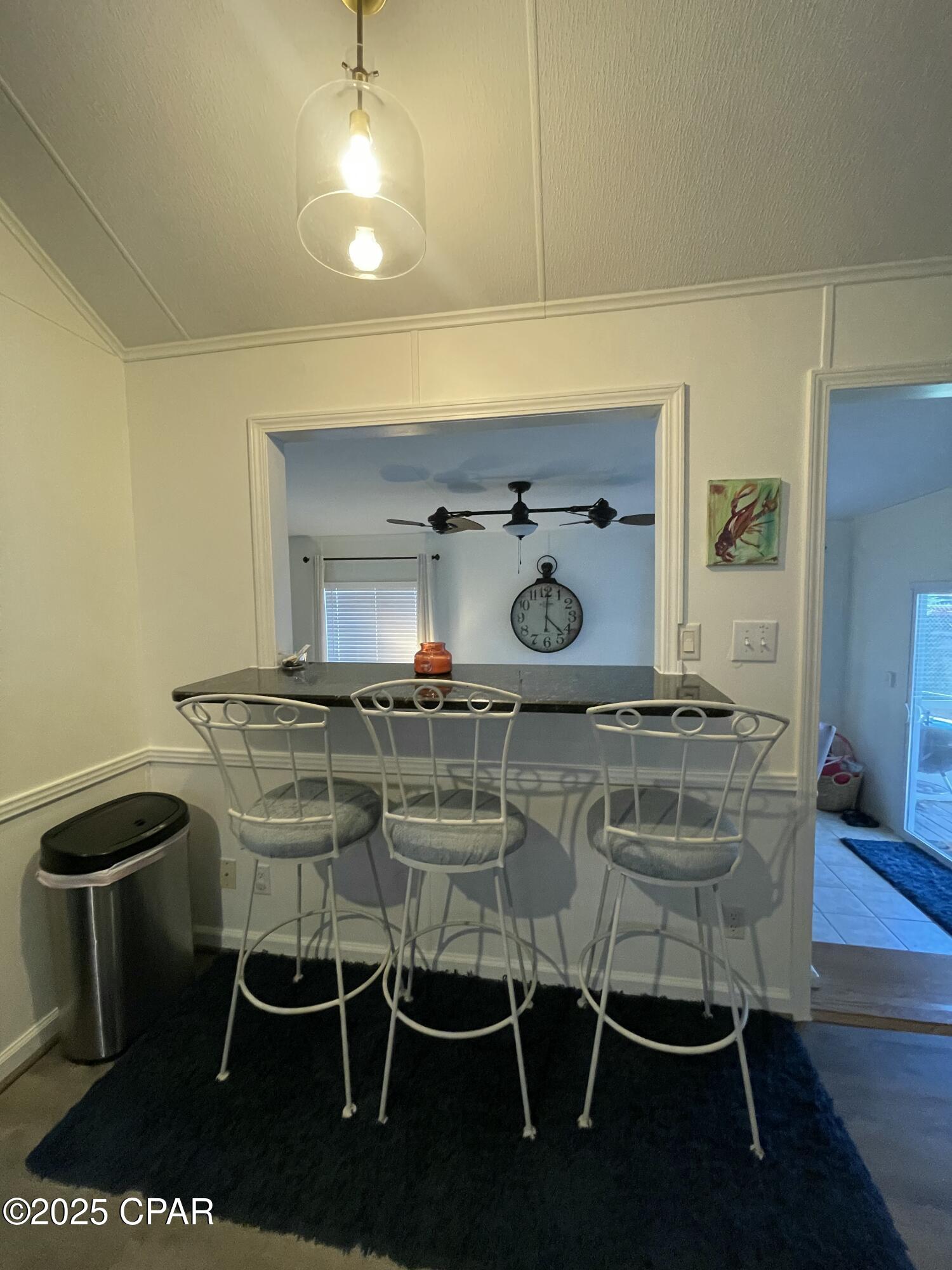 Image 22 For 1219 Thomas  203