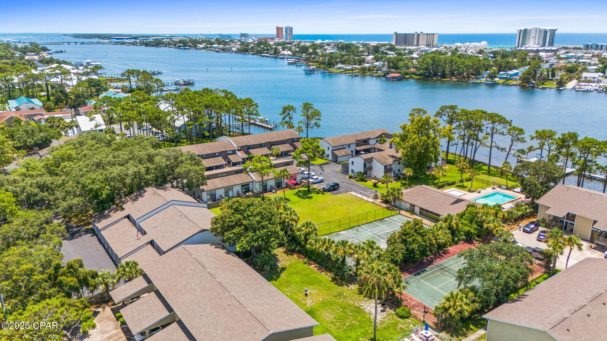 Image 31 For 6901 Lagoon Dr.  33