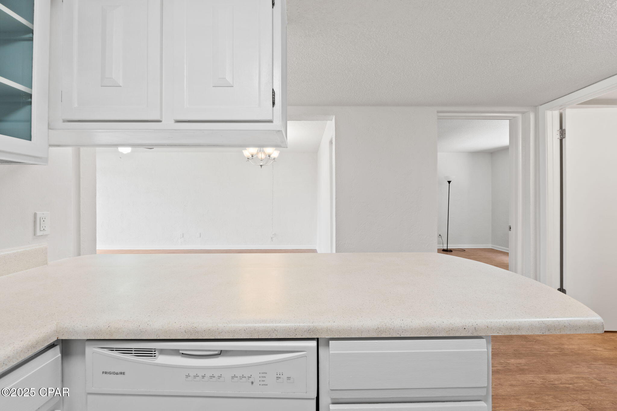 Image 9 For 6901 Lagoon Dr.  33