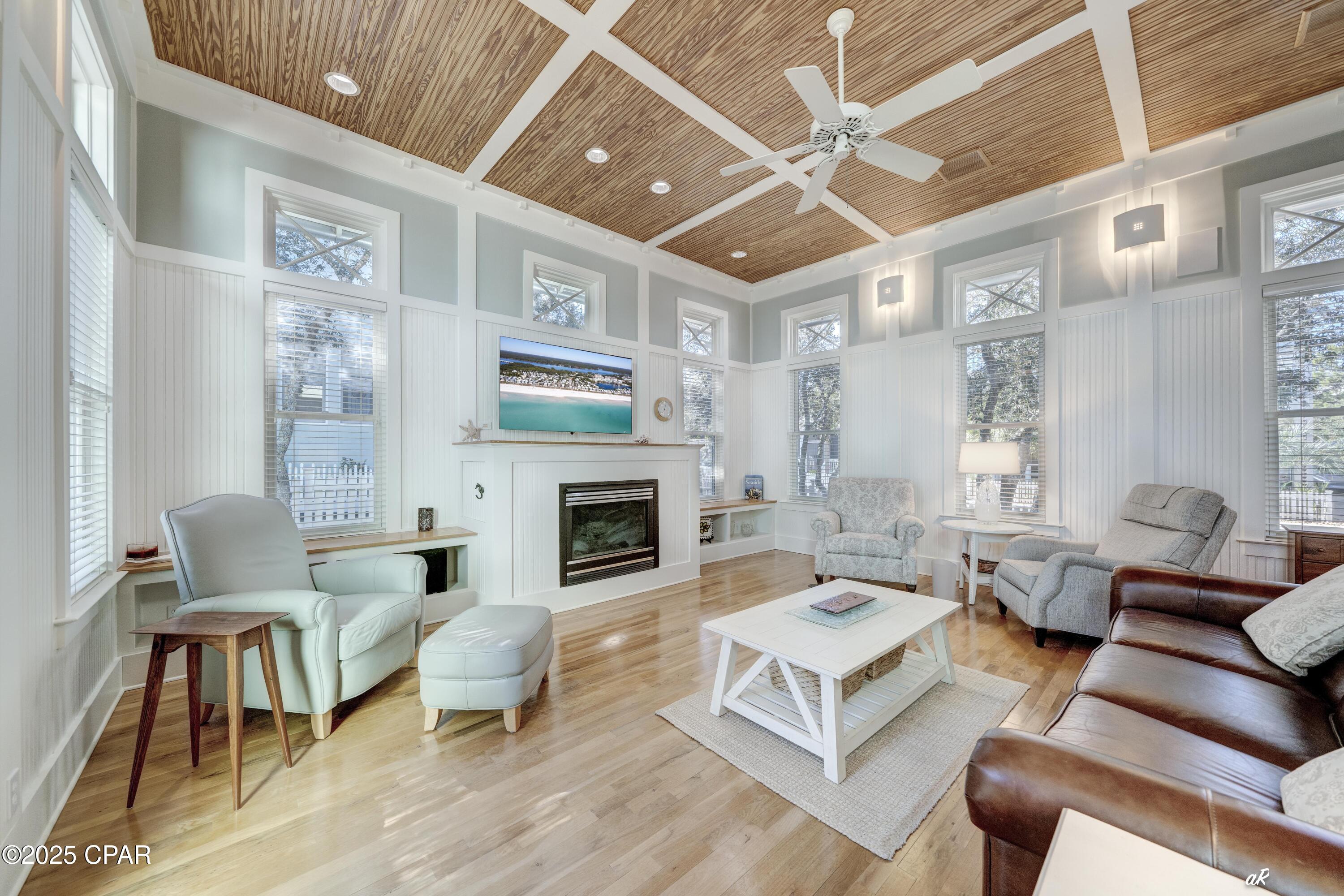 Listing photo id 20 for 209 Dunecrest Lane