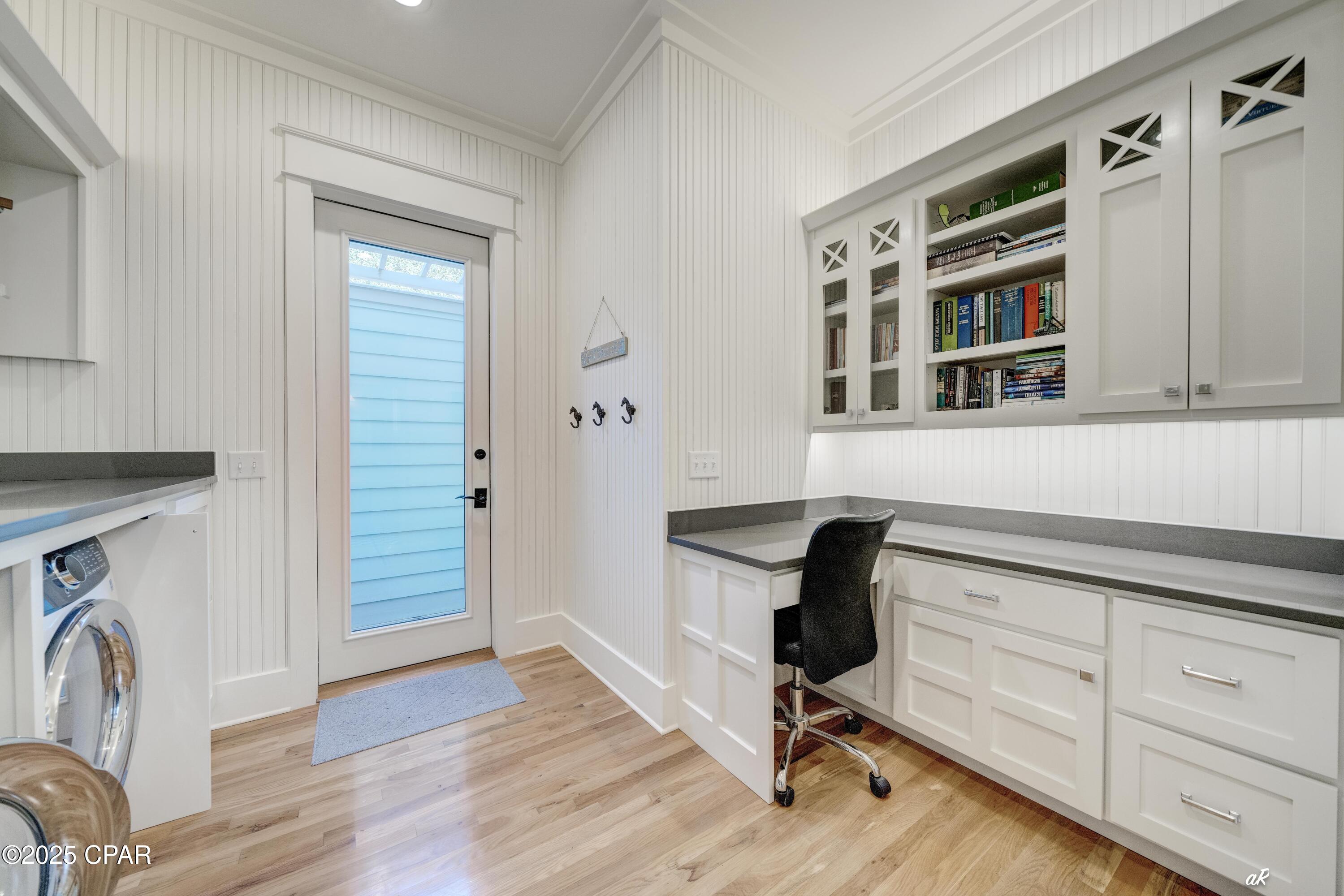 Listing photo id 22 for 209 Dunecrest Lane