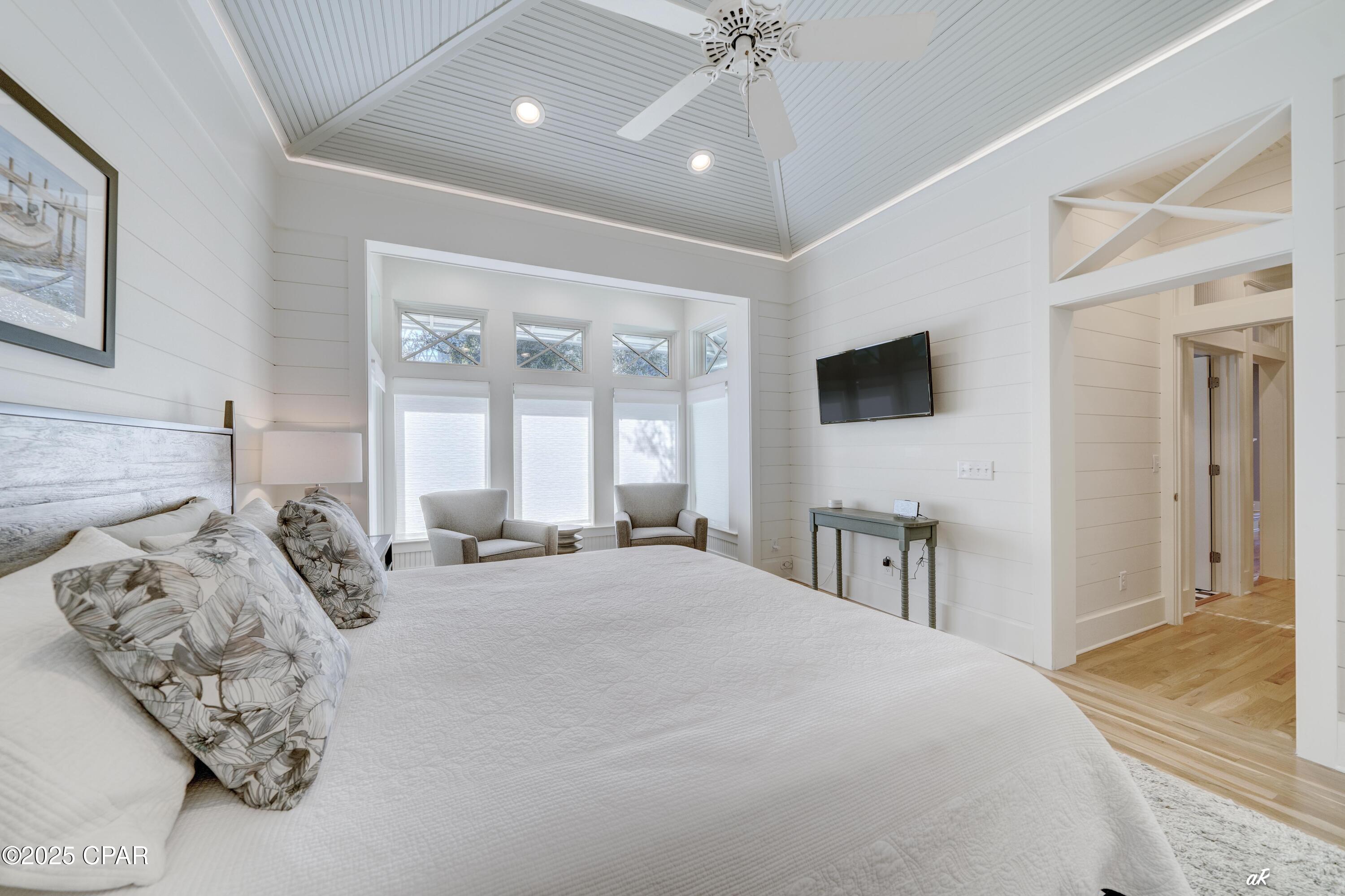 Listing photo id 25 for 209 Dunecrest Lane