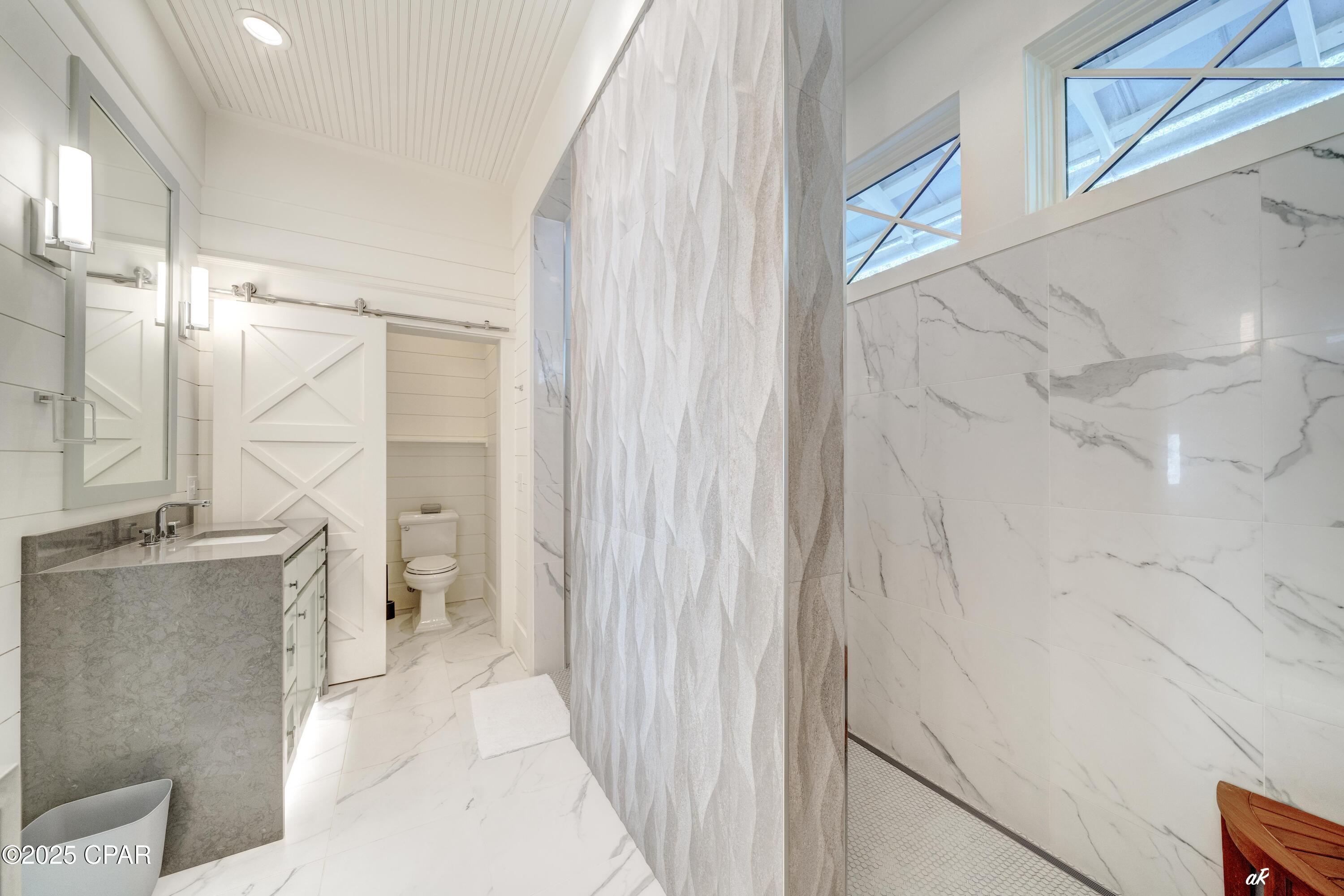 Listing photo id 27 for 209 Dunecrest Lane