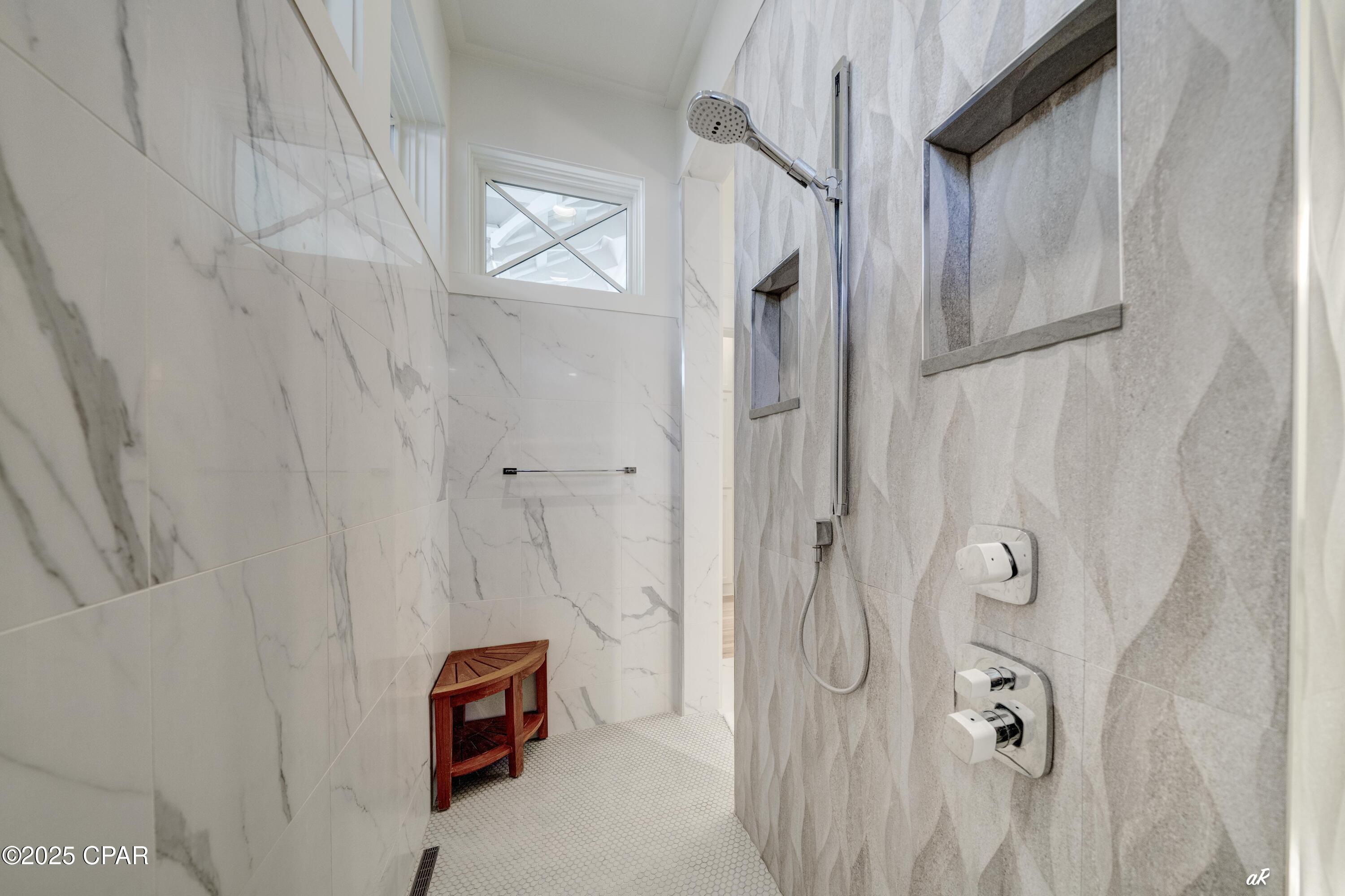 Listing photo id 29 for 209 Dunecrest Lane