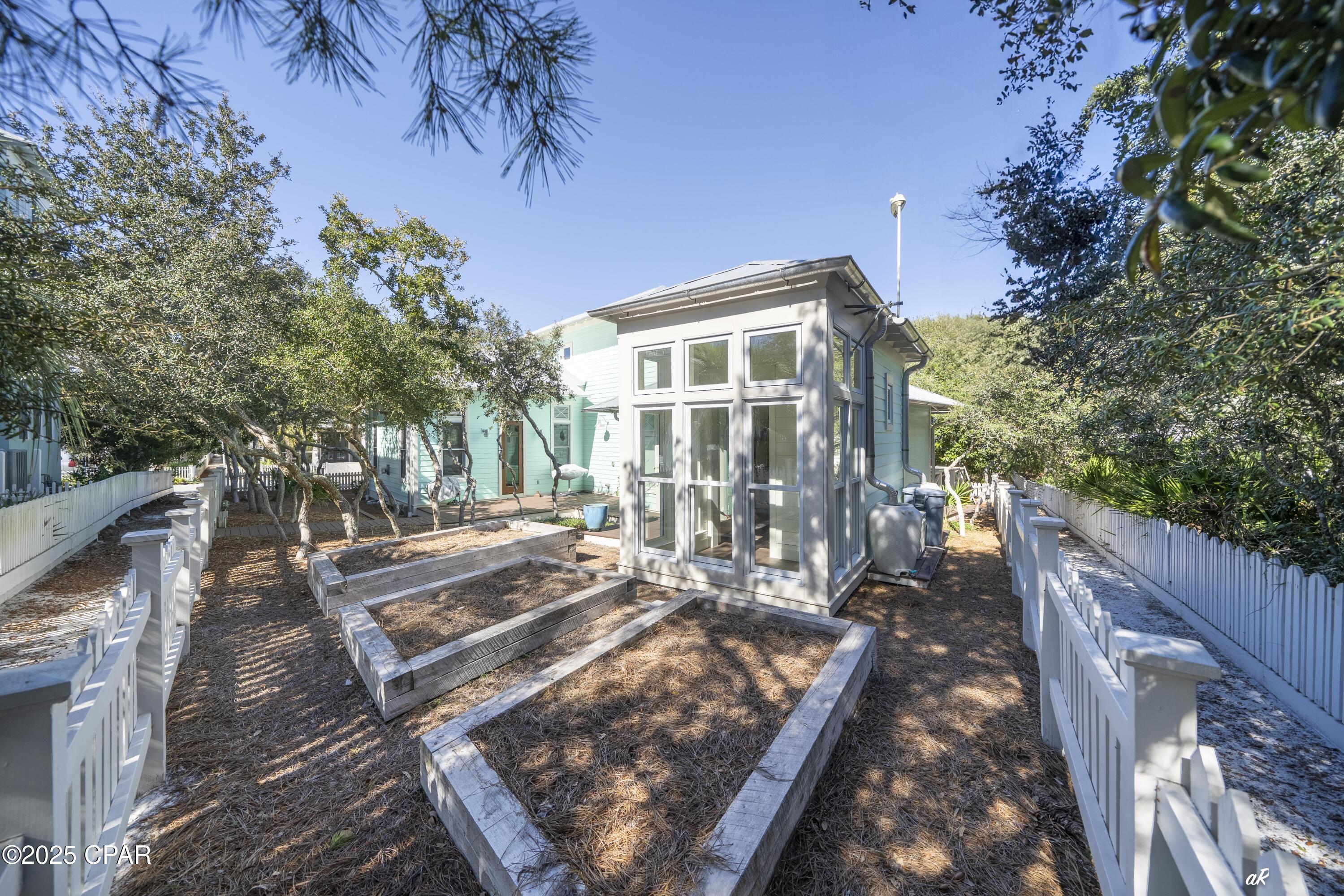 Listing photo id 44 for 209 Dunecrest Lane