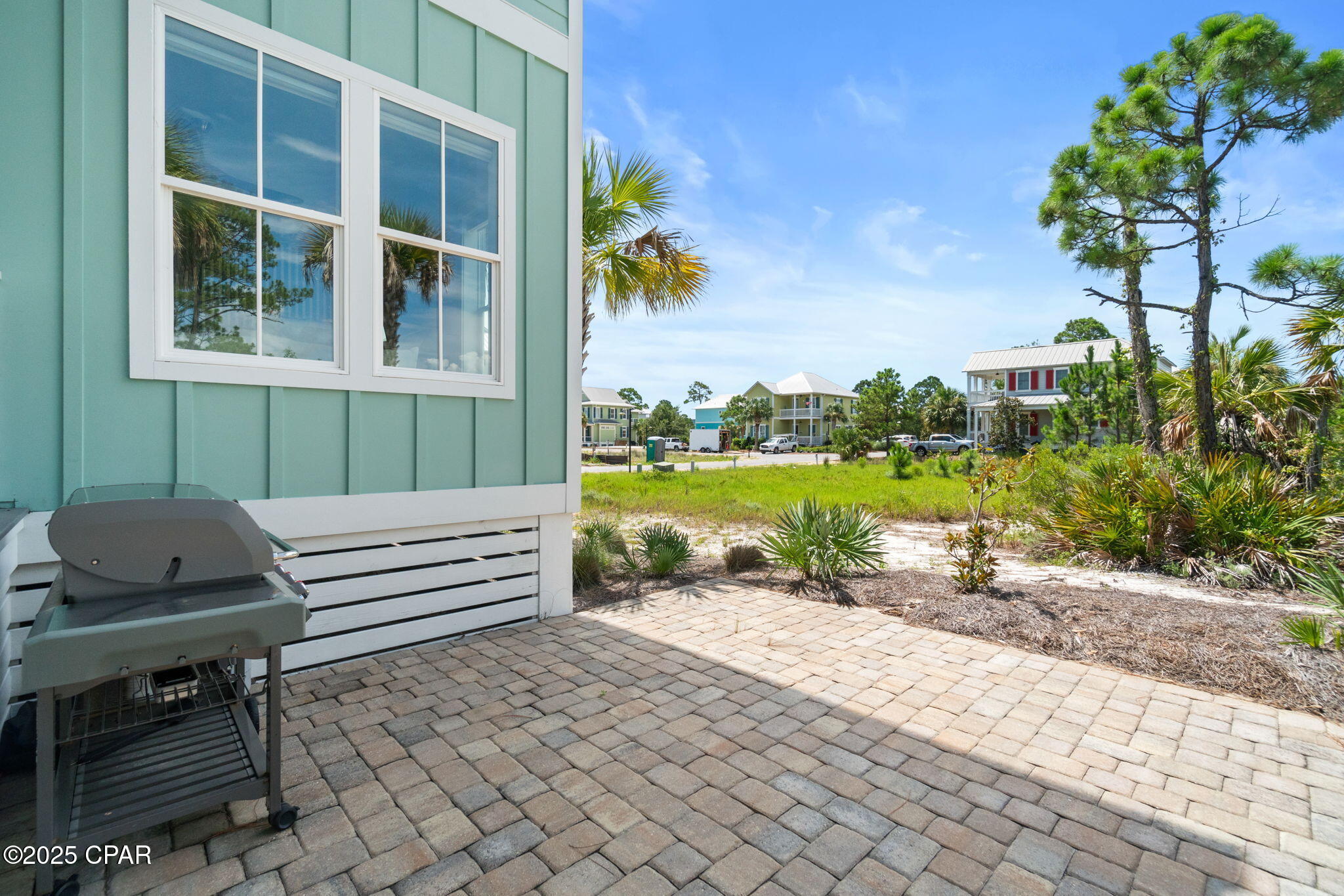 Image 42 For 225 Cord Grass Way