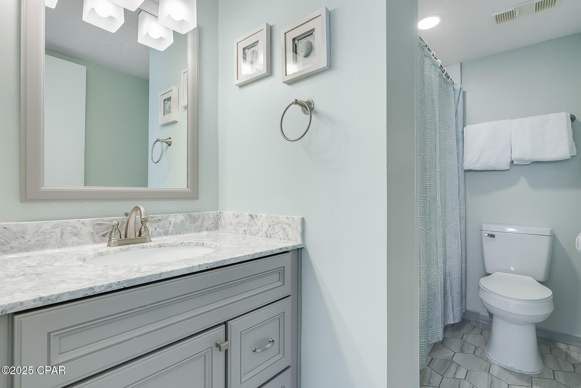 Listing photo id 11 for 23223 Front Beach Road 702