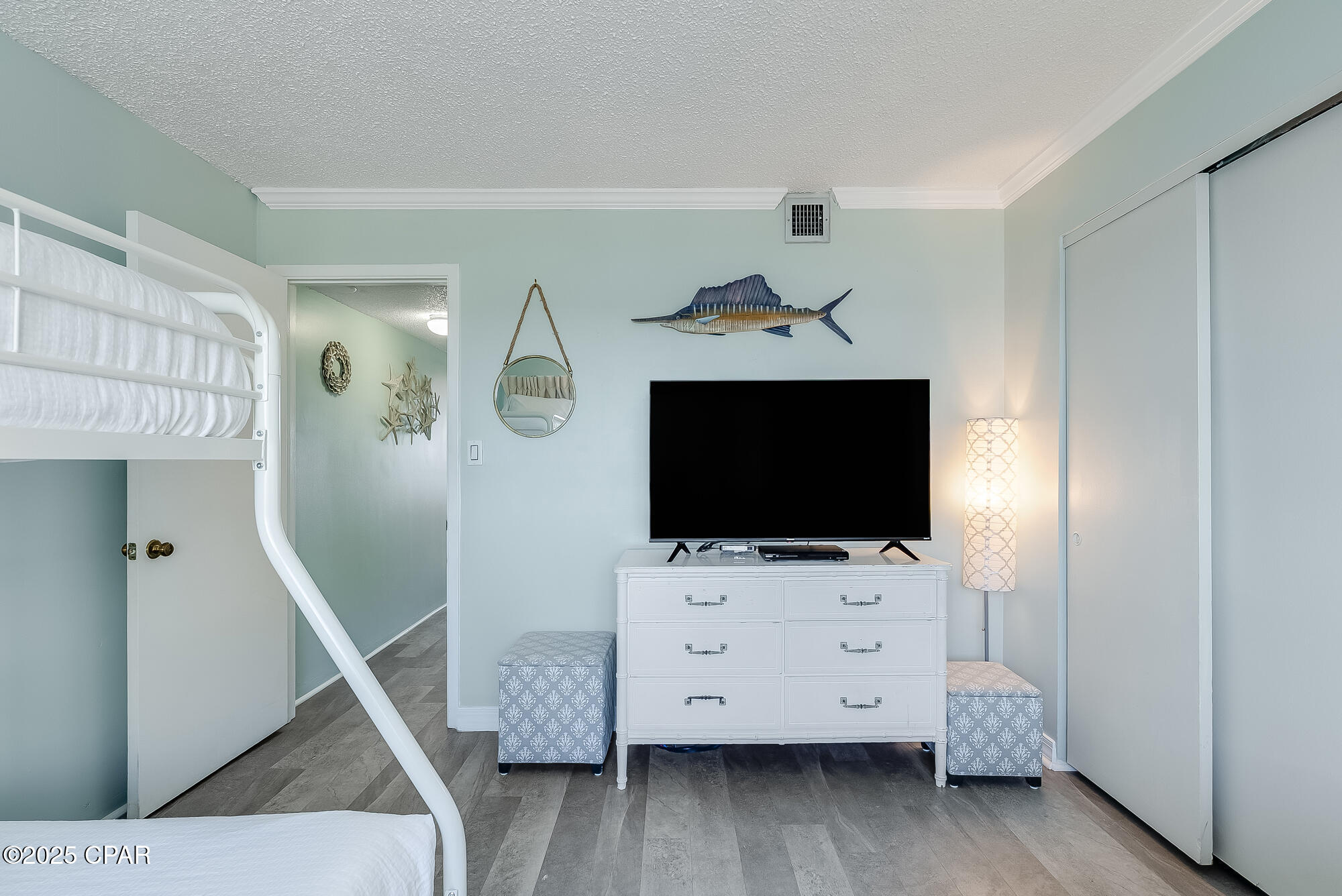 Listing photo id 12 for 23223 Front Beach Road 702