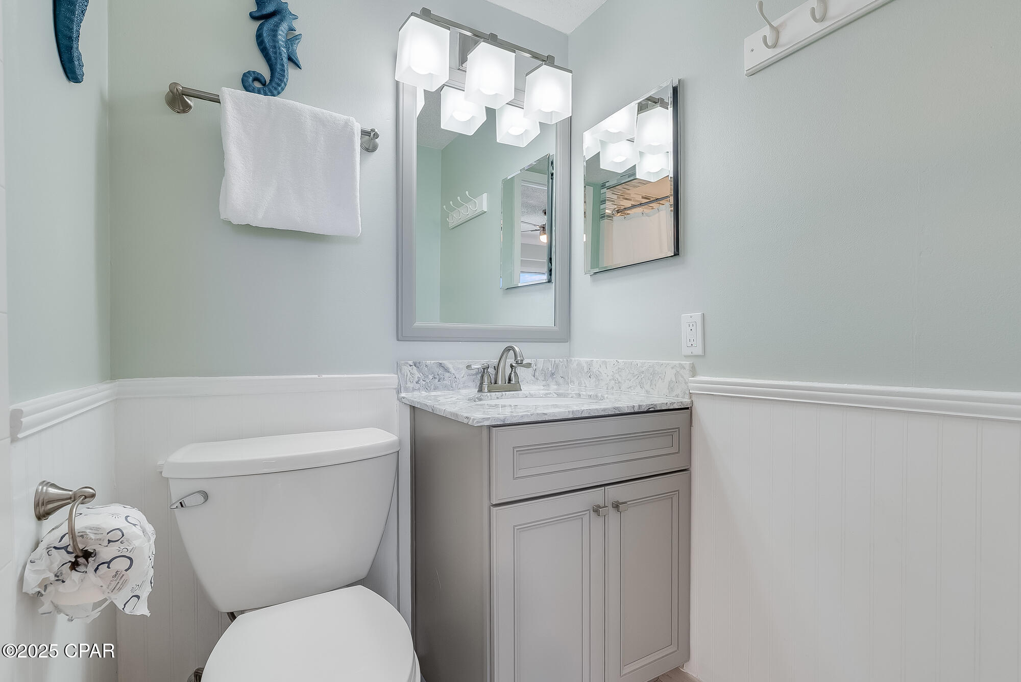 Listing photo id 16 for 23223 Front Beach Road 702