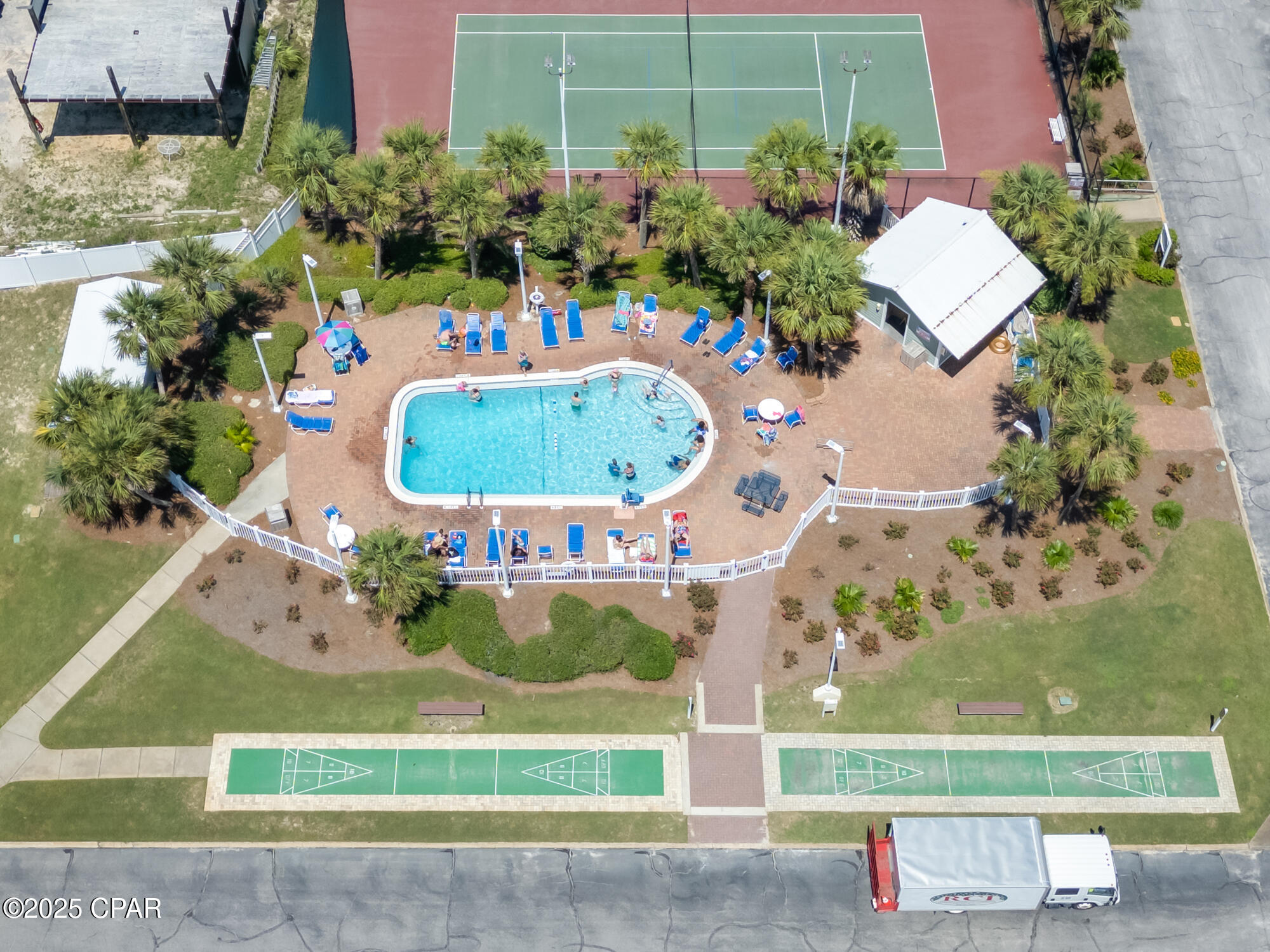 Listing photo id 35 for 23223 Front Beach Road 702