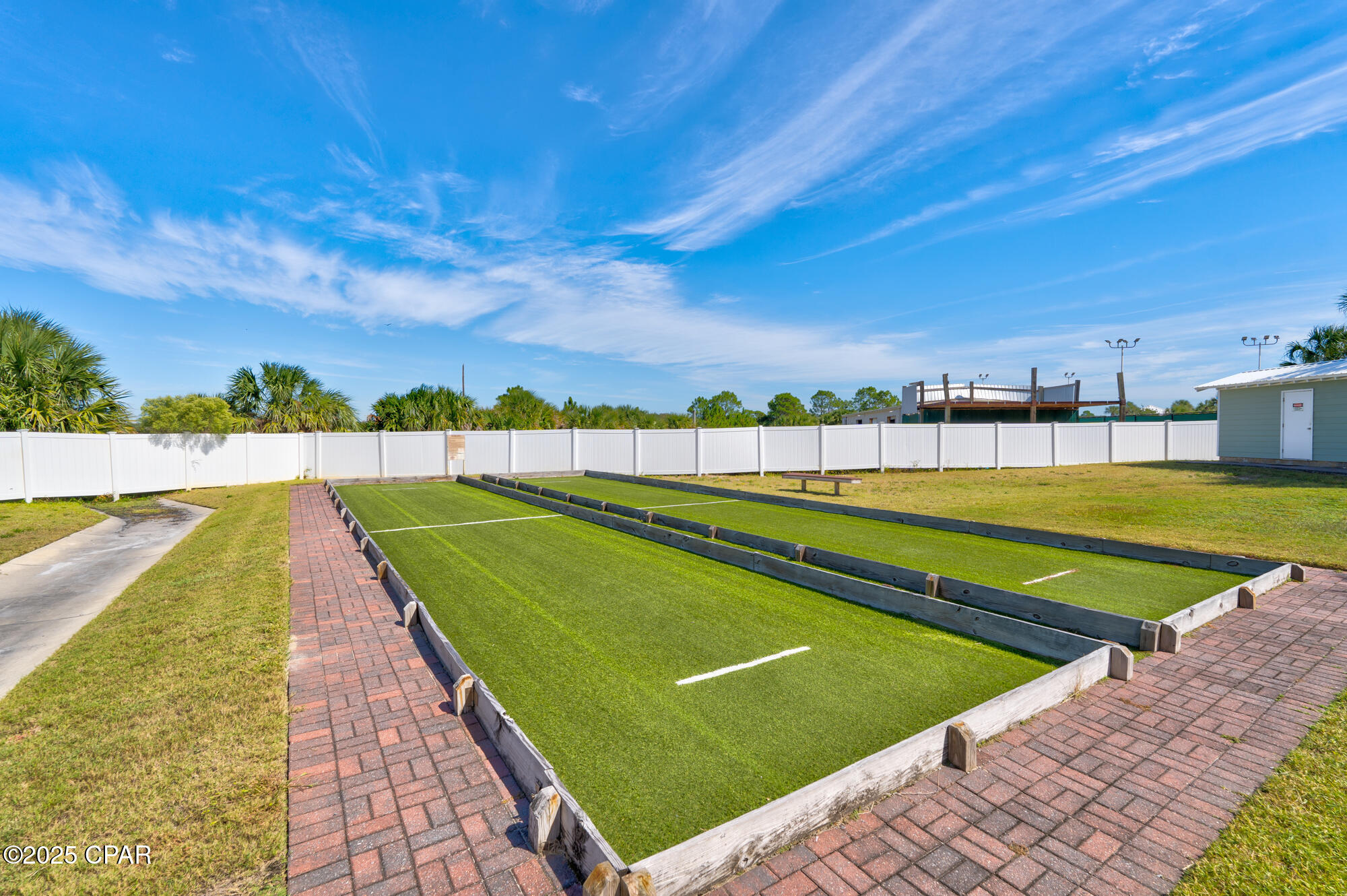 Listing photo id 39 for 23223 Front Beach Road 702