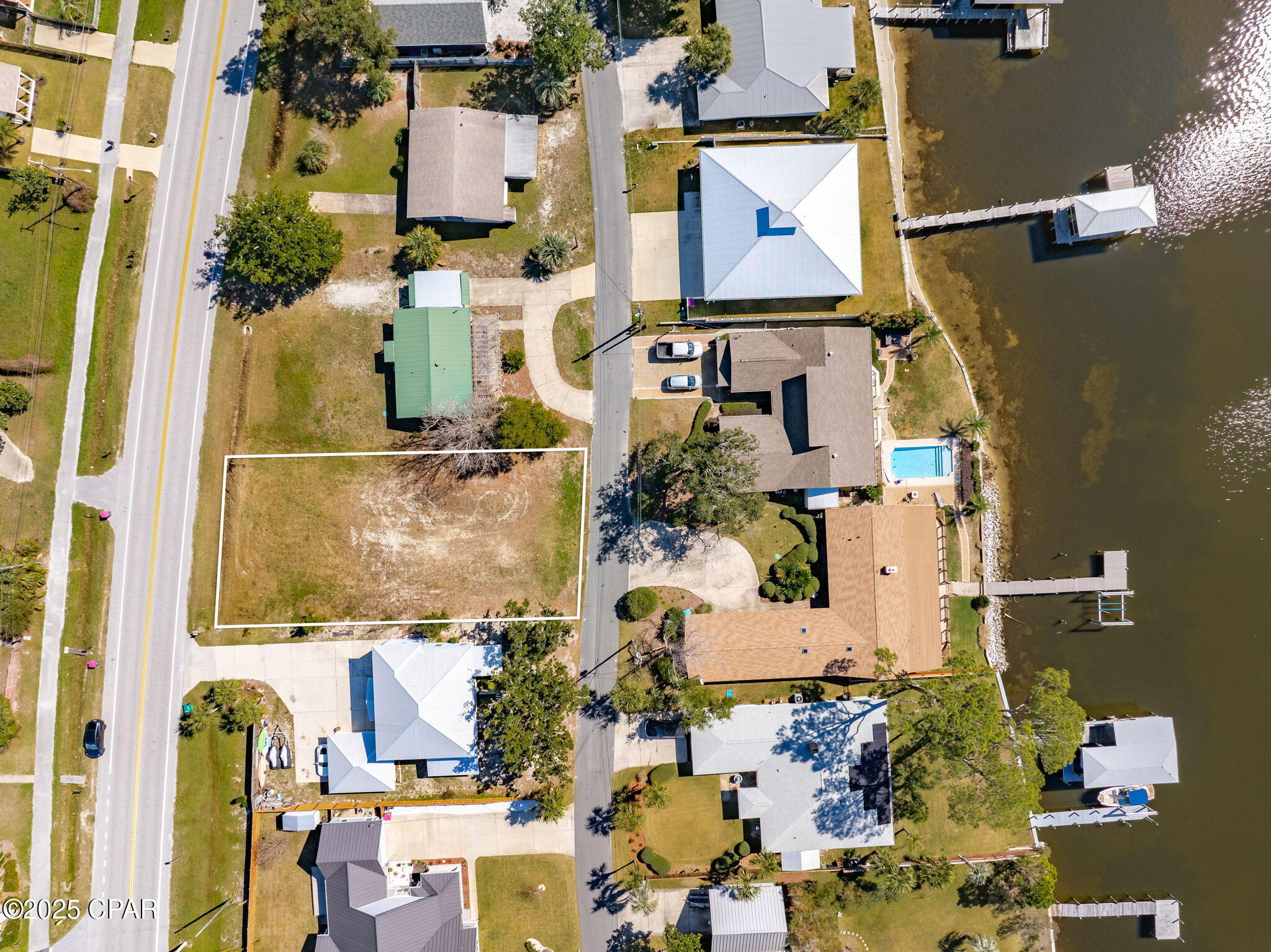 Image 2 For 6401 N Lagoon Drive