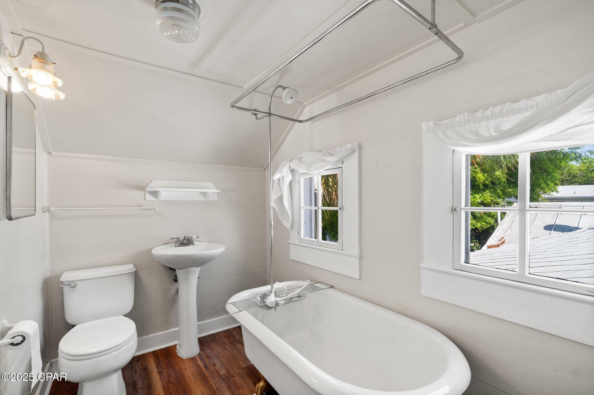 Image 5 For 2200 9th Street