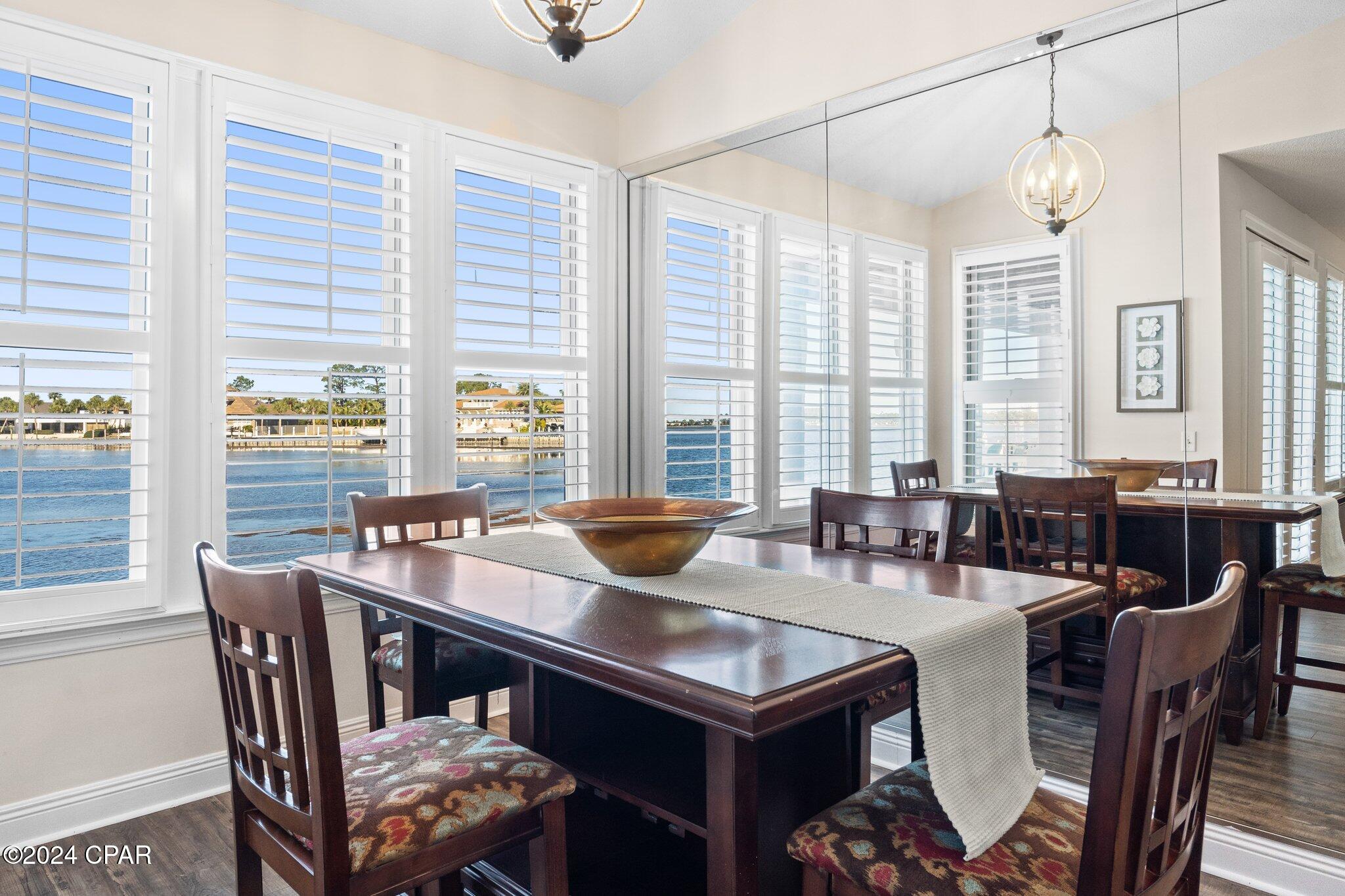 Listing photo id 16 for 4620 Bay Point Road 1018