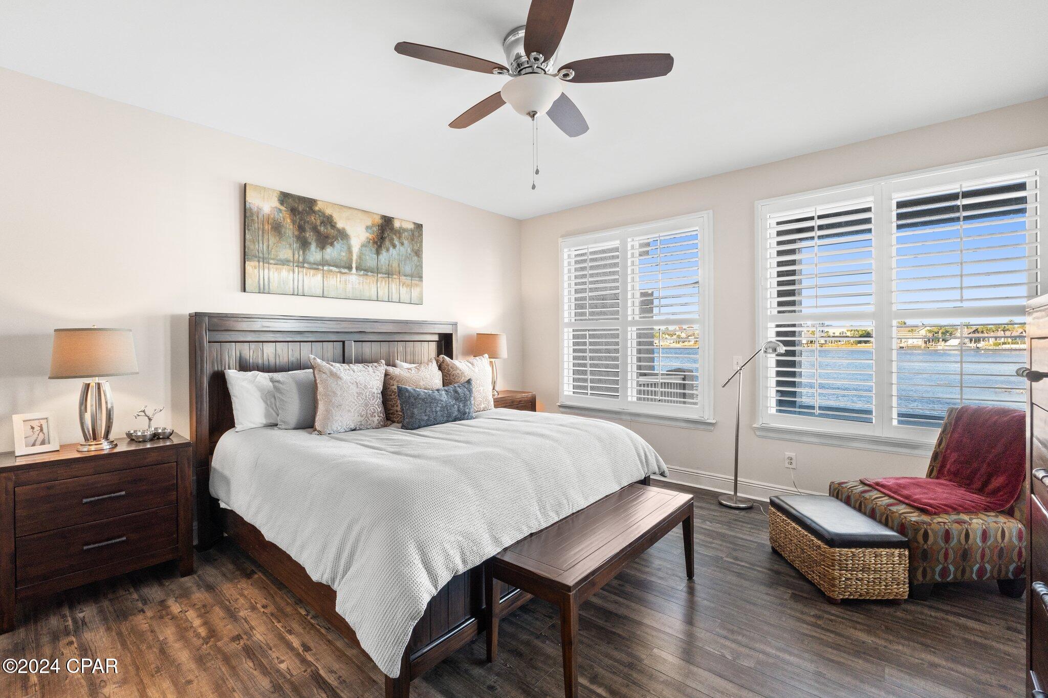 Listing photo id 26 for 4620 Bay Point Road 1018
