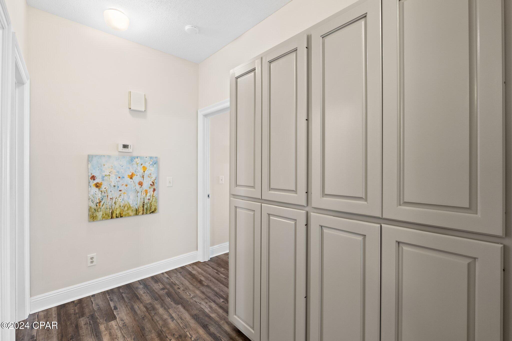 Listing photo id 34 for 4620 Bay Point Road 1018