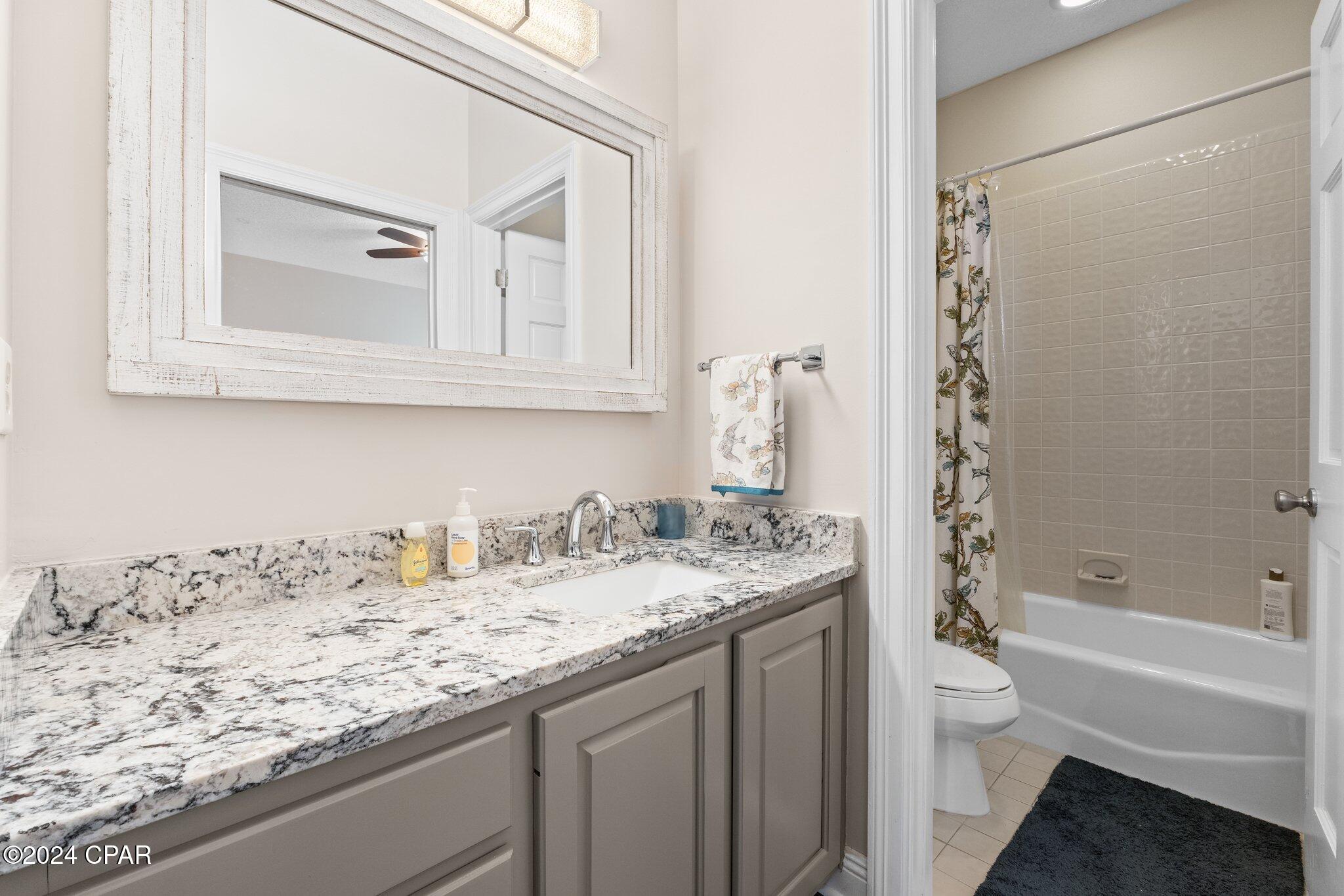 Listing photo id 38 for 4620 Bay Point Road 1018