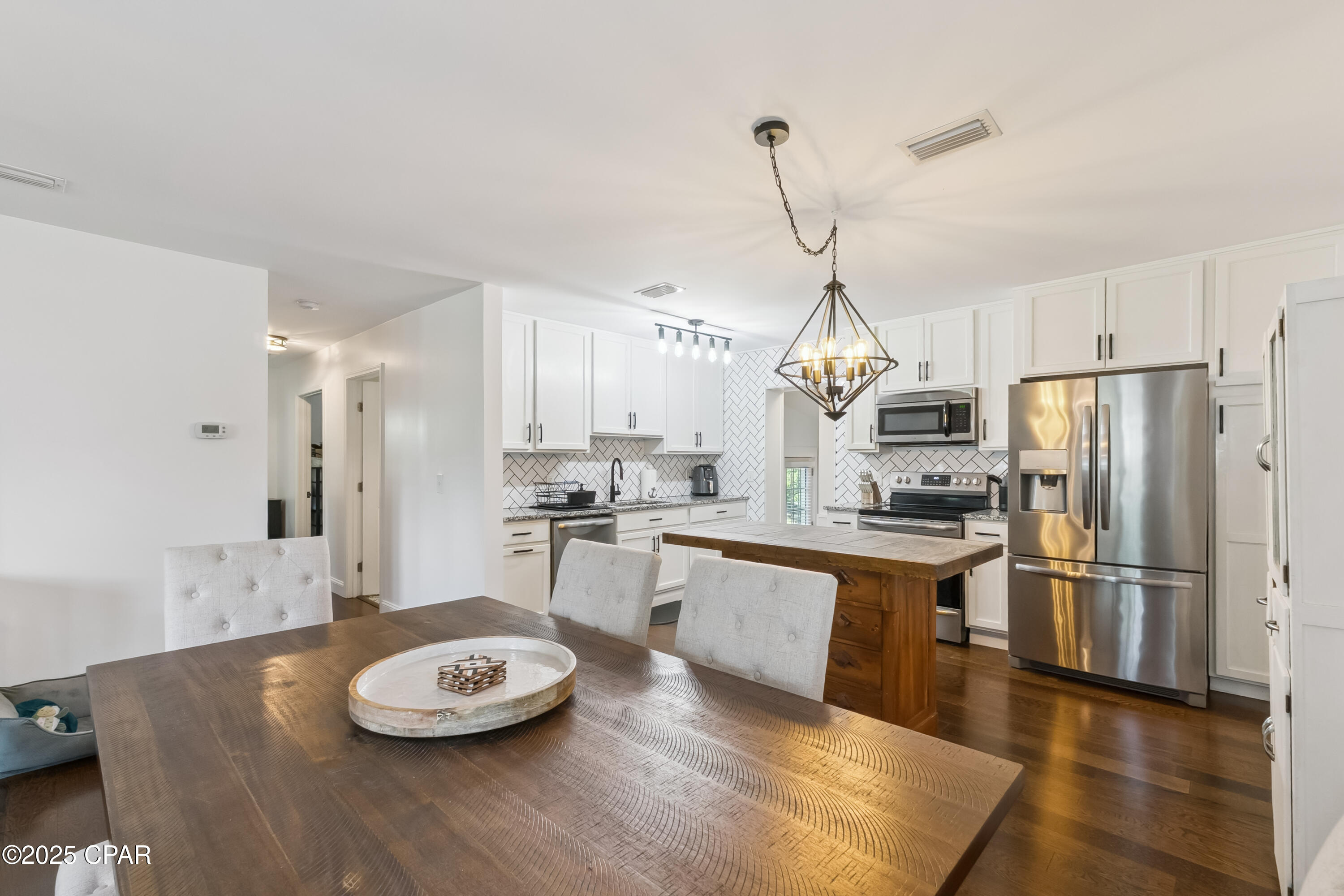 Image 13 For 605 2nd Place