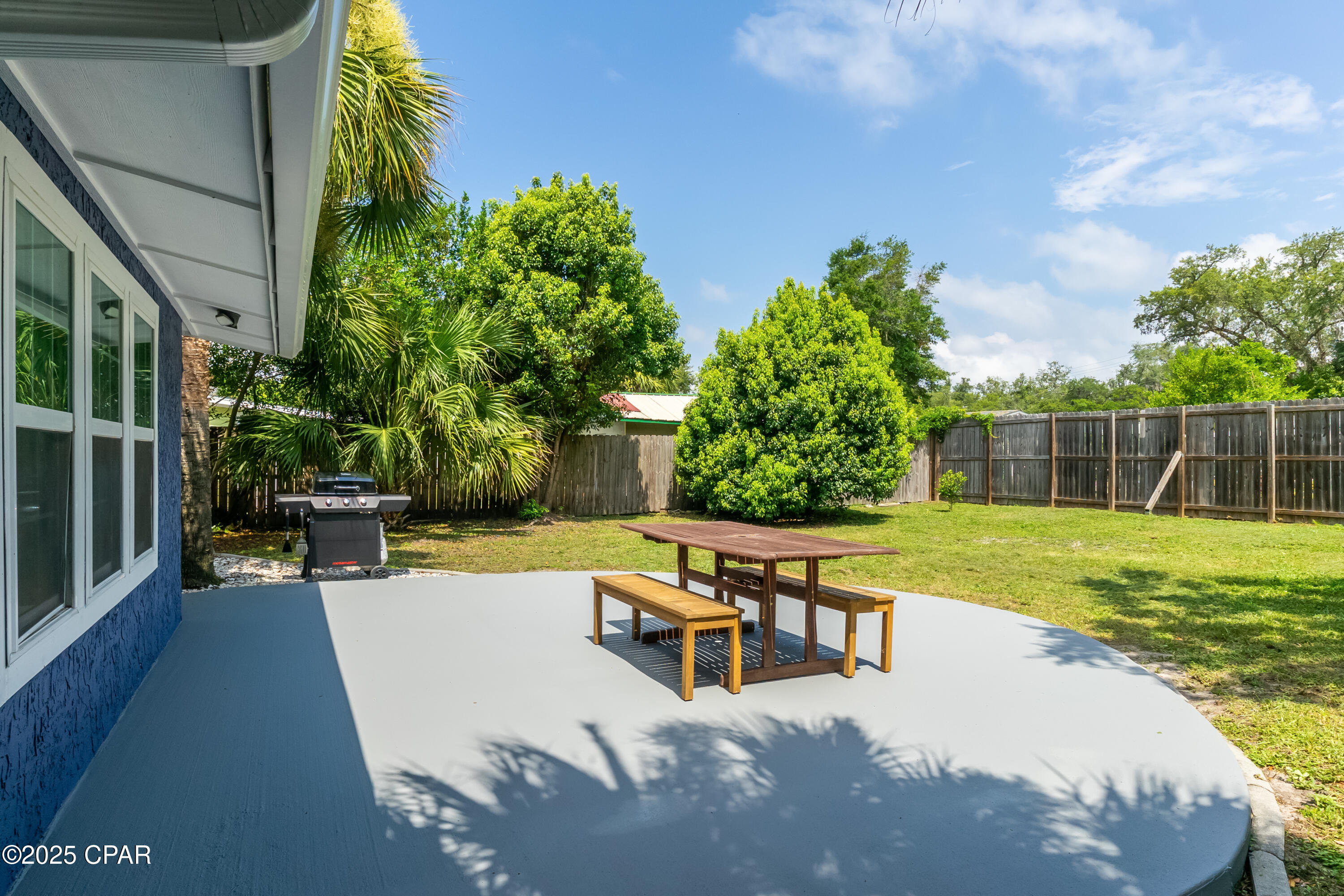 Image 30 For 605 2nd Place