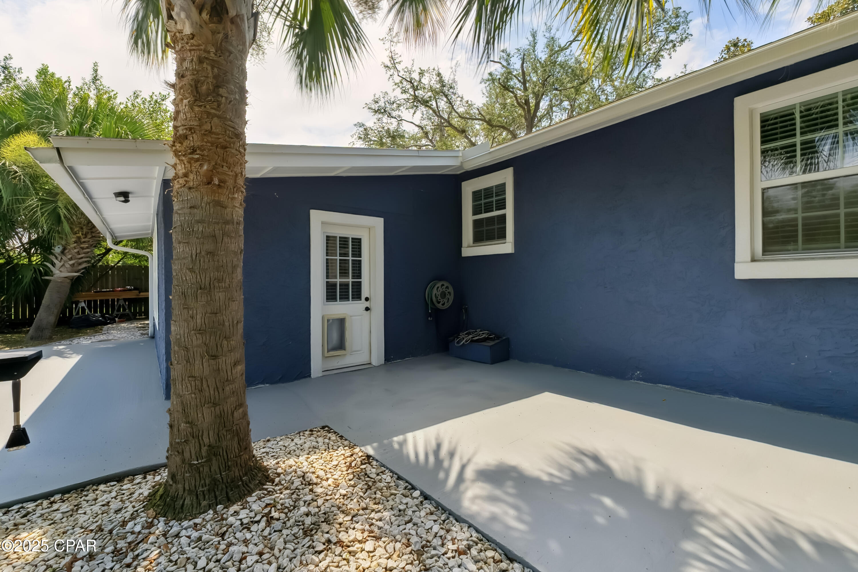 Image 34 For 605 2nd Place