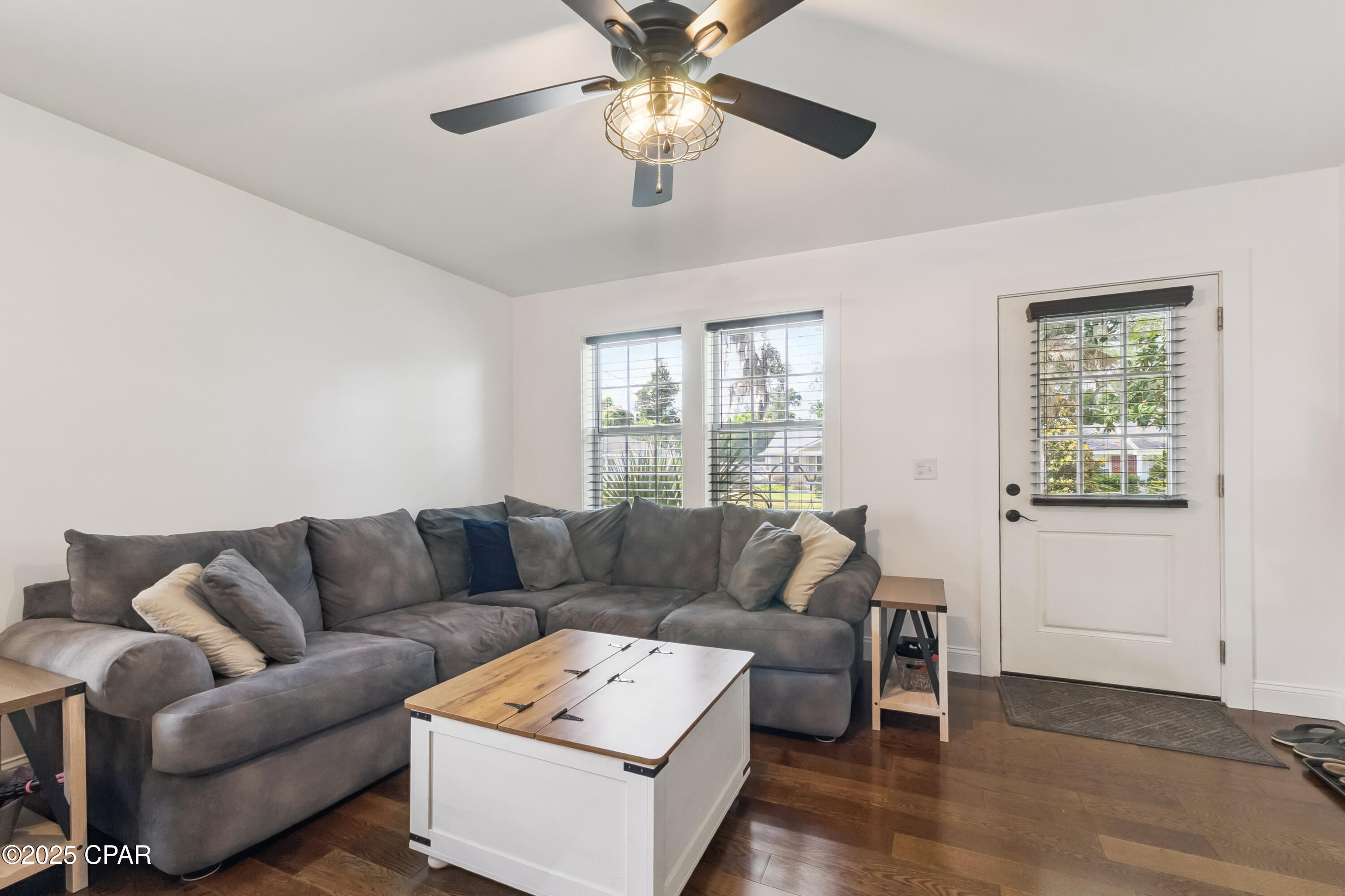 Image 7 For 605 2nd Place