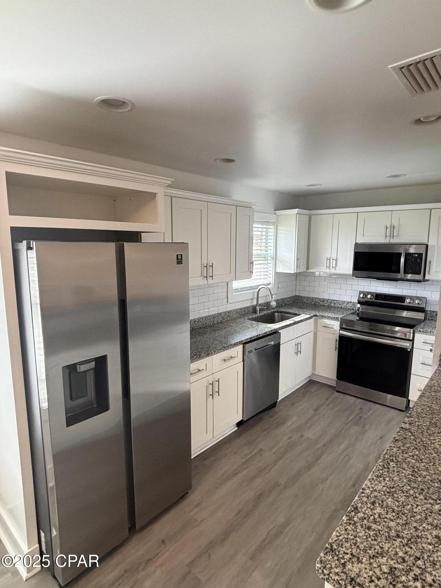 Image 4 For 1426 Tina Avenue