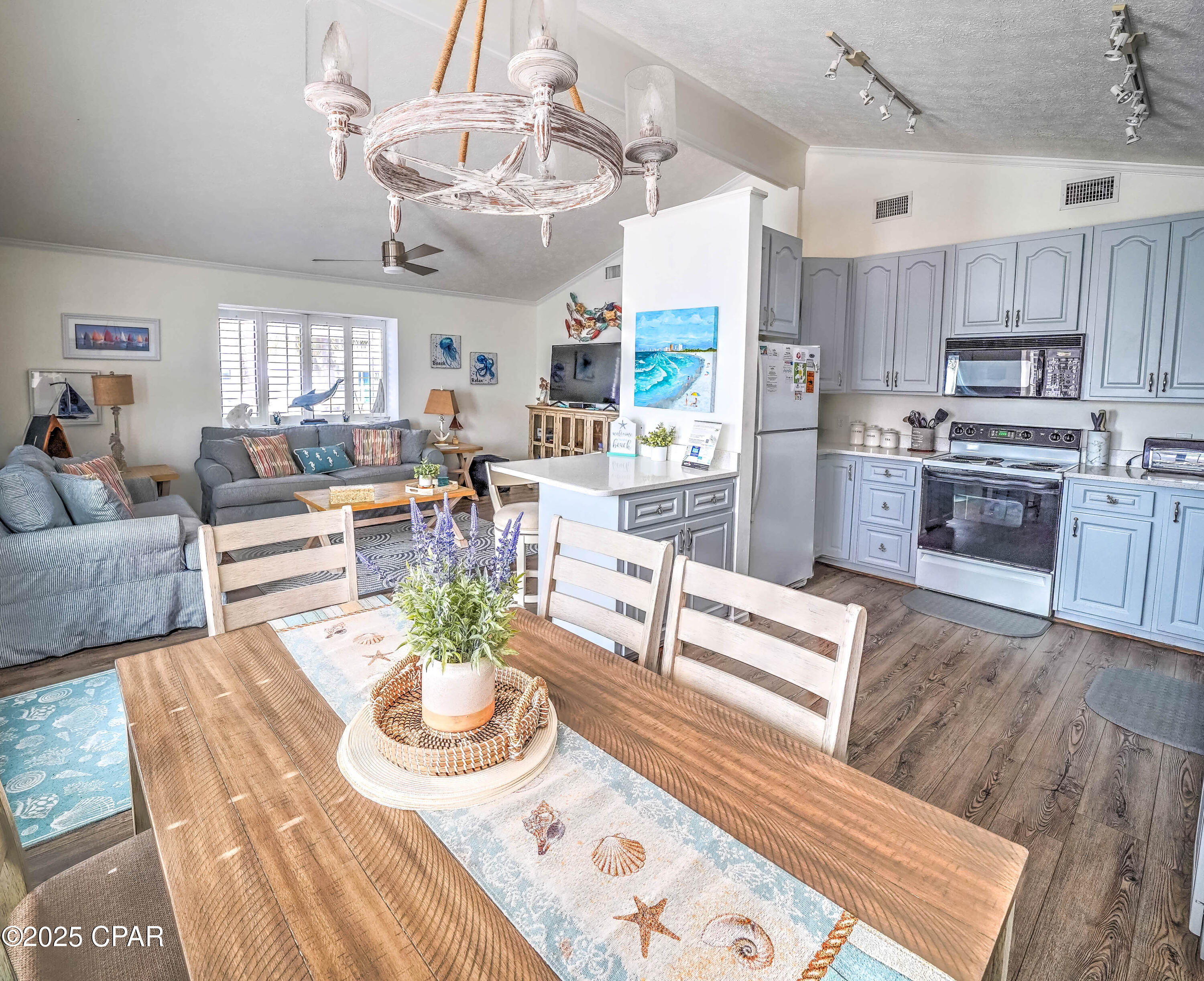 Image 12 For 219 Squid Lane