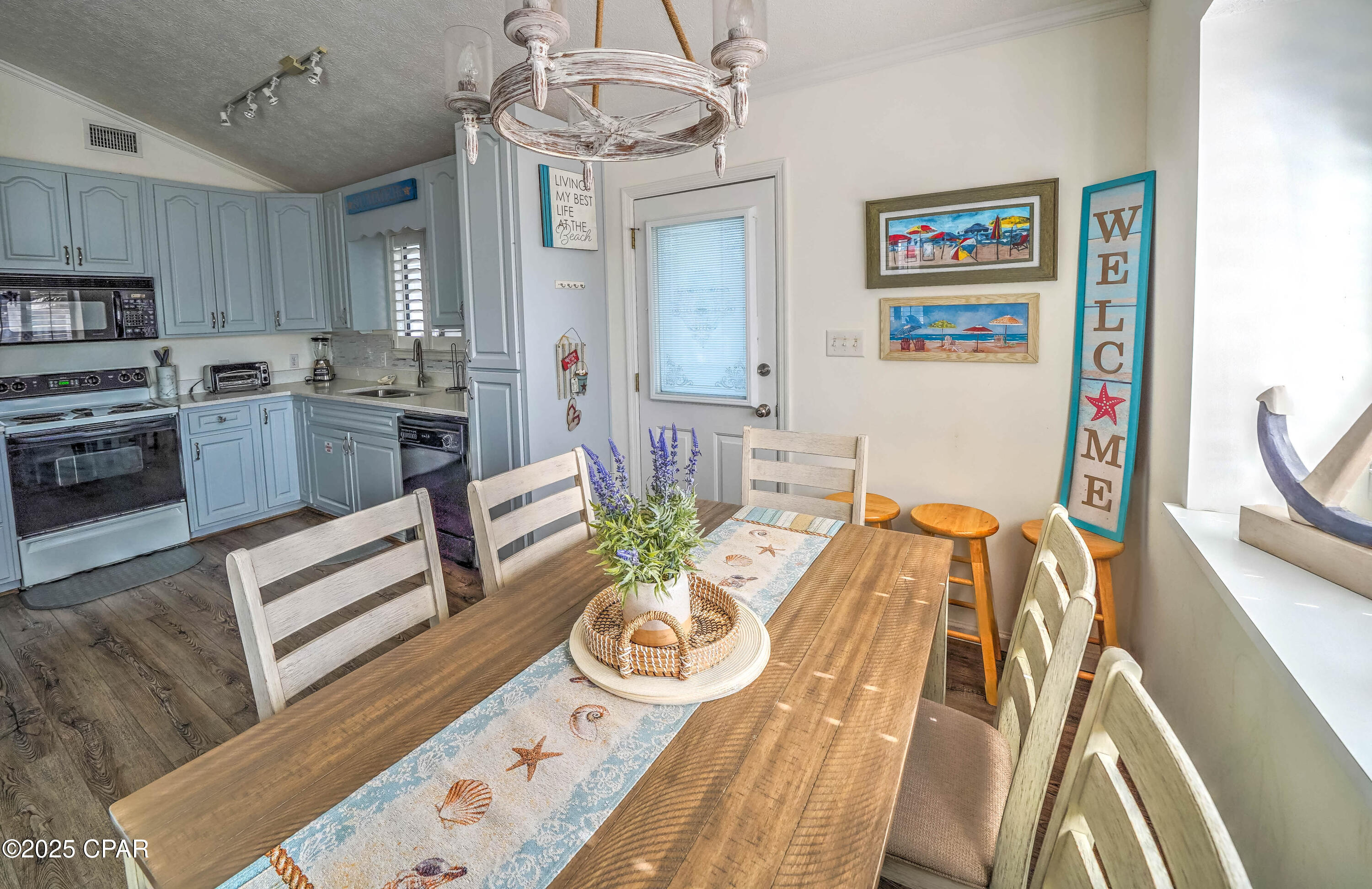 Image 14 For 219 Squid Lane