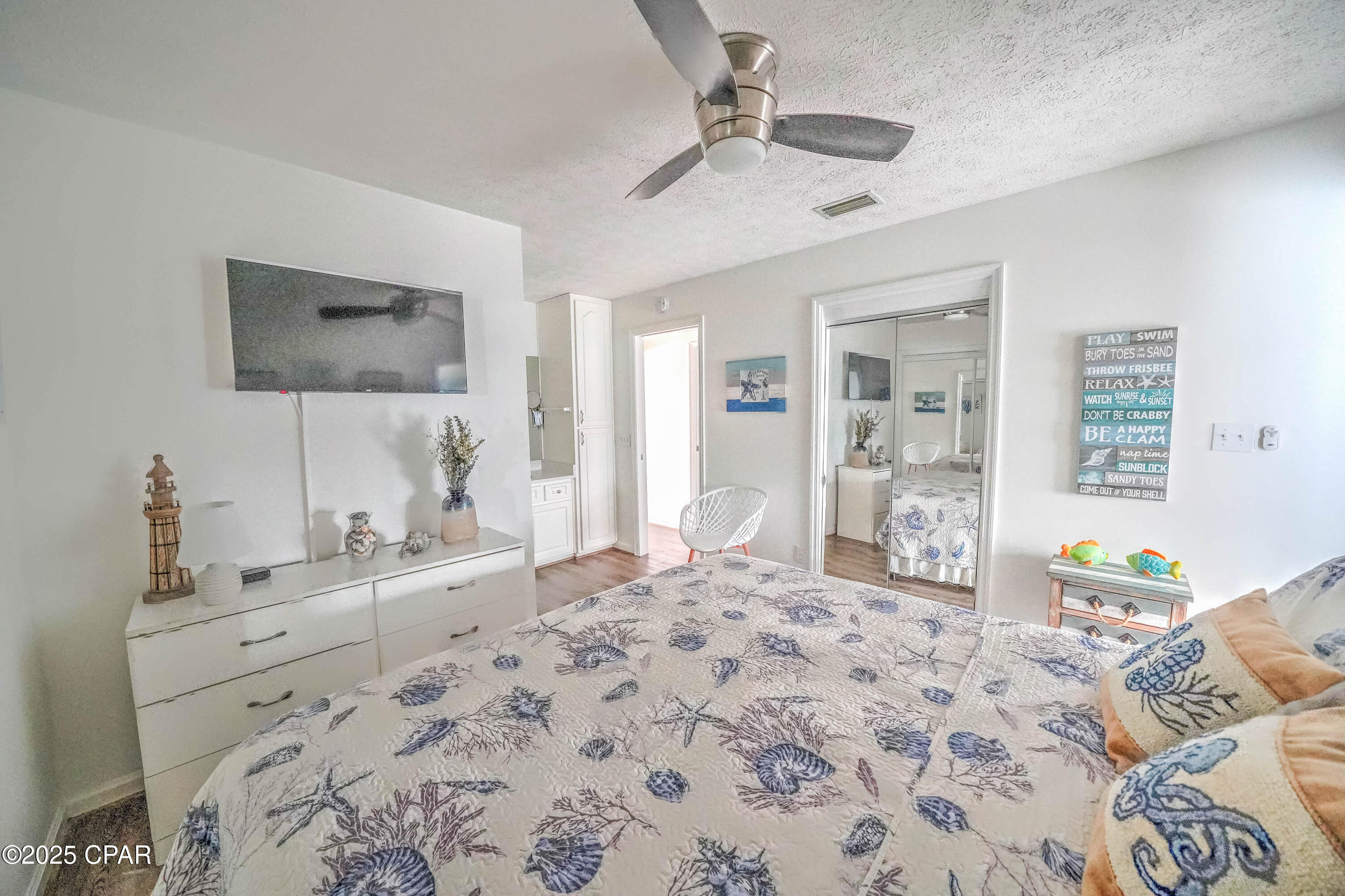 Image 19 For 219 Squid Lane