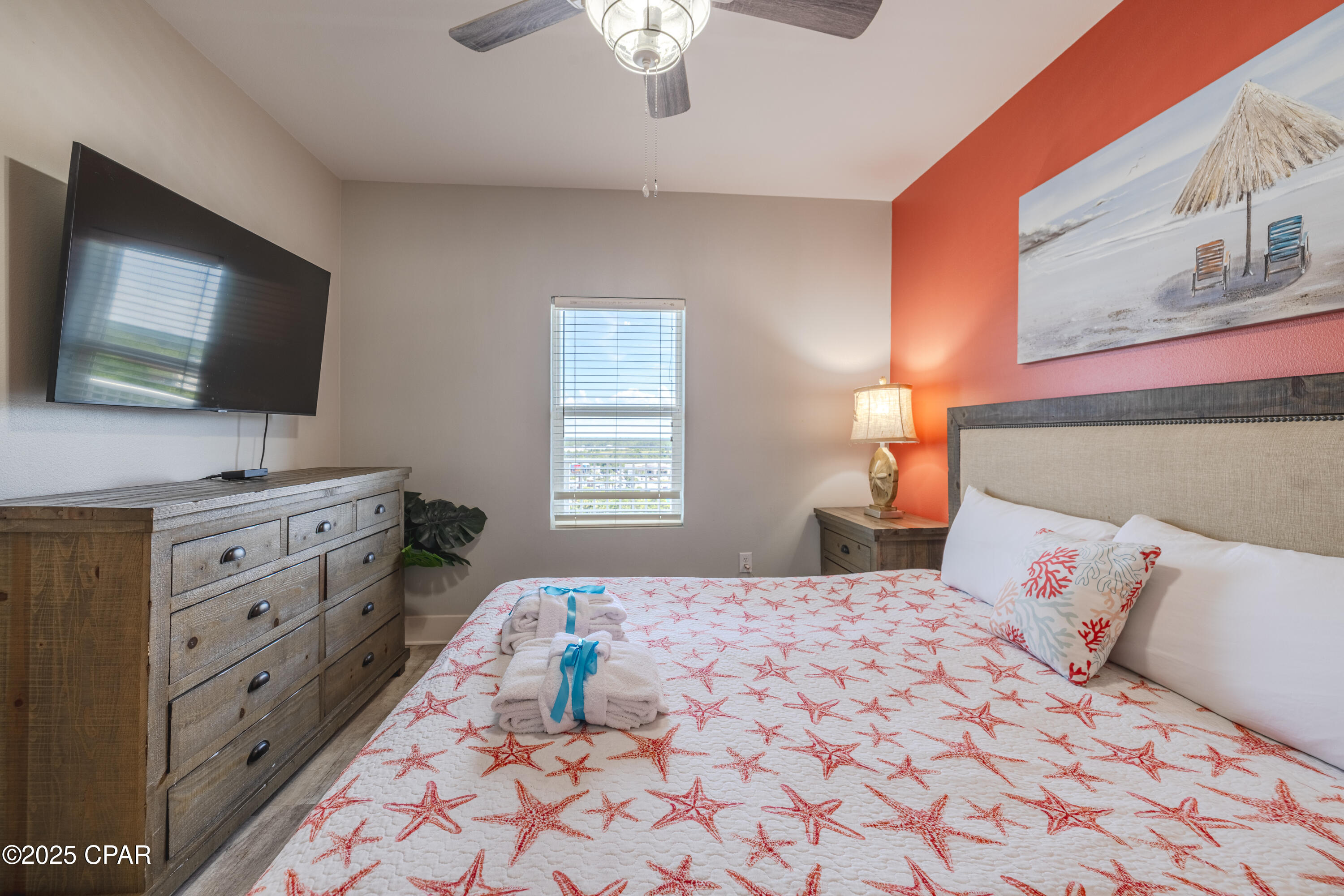 Image 17 For 9860 Thomas Drive 911