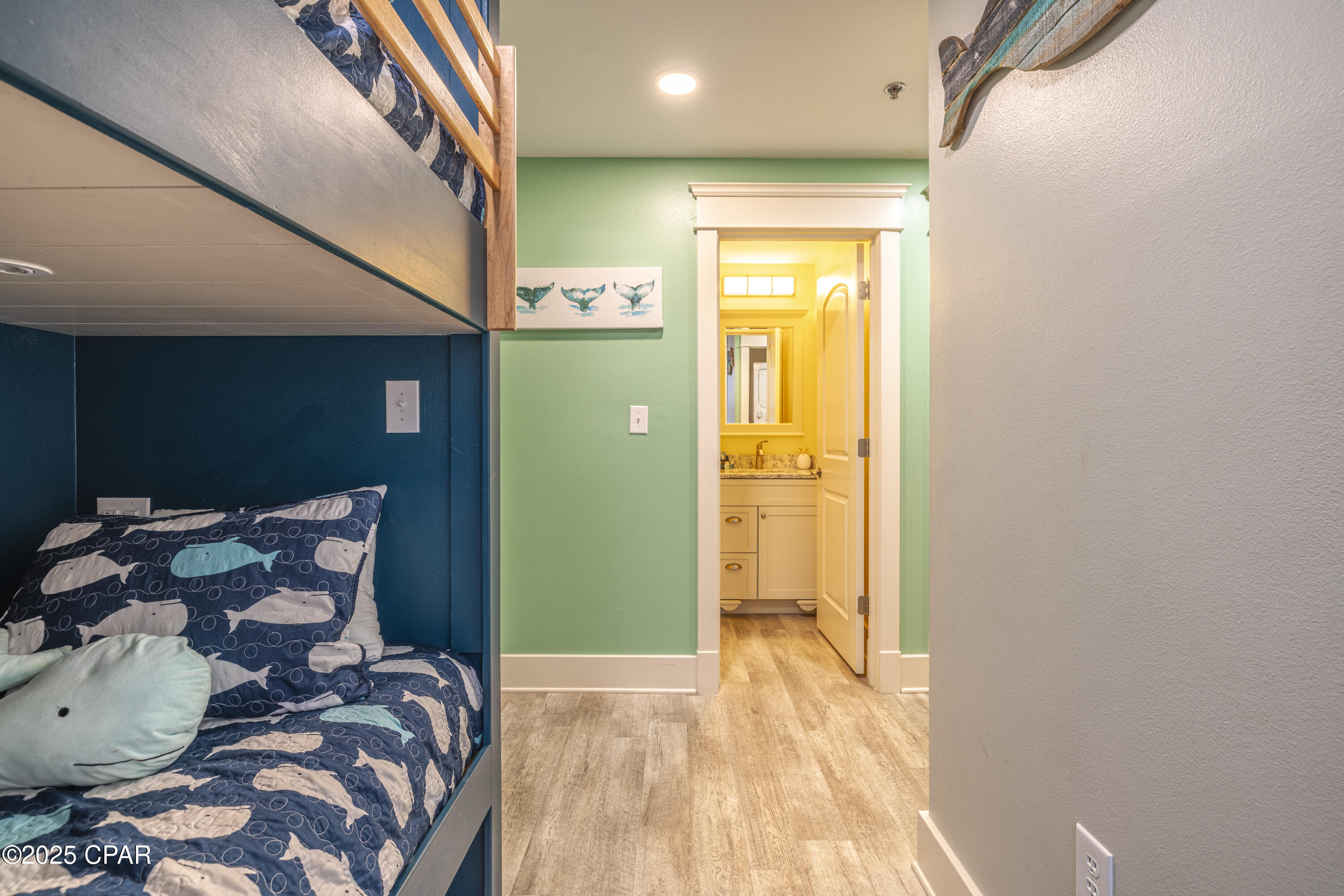 Image 20 For 9860 Thomas Drive 911