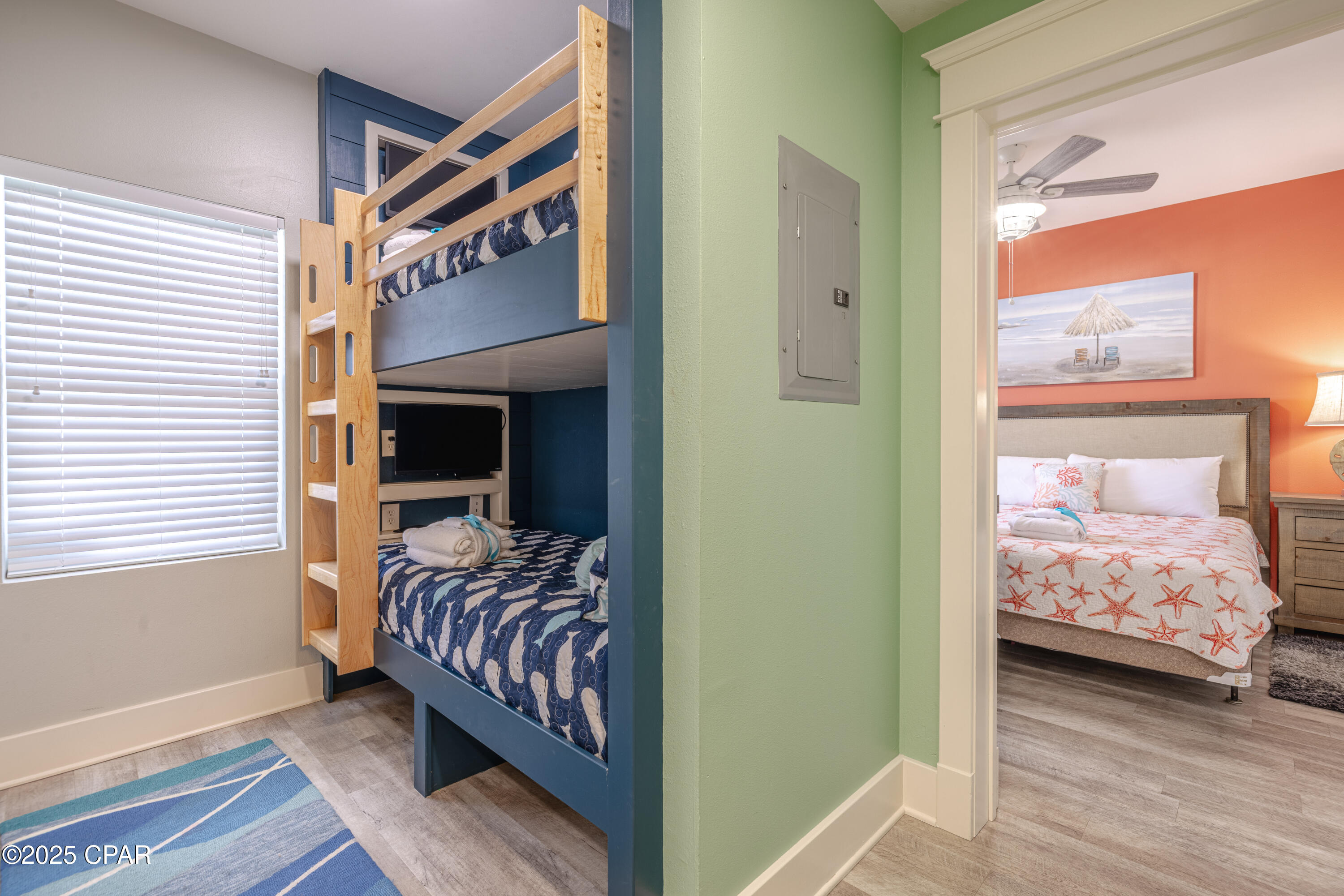 Image 21 For 9860 Thomas Drive 911