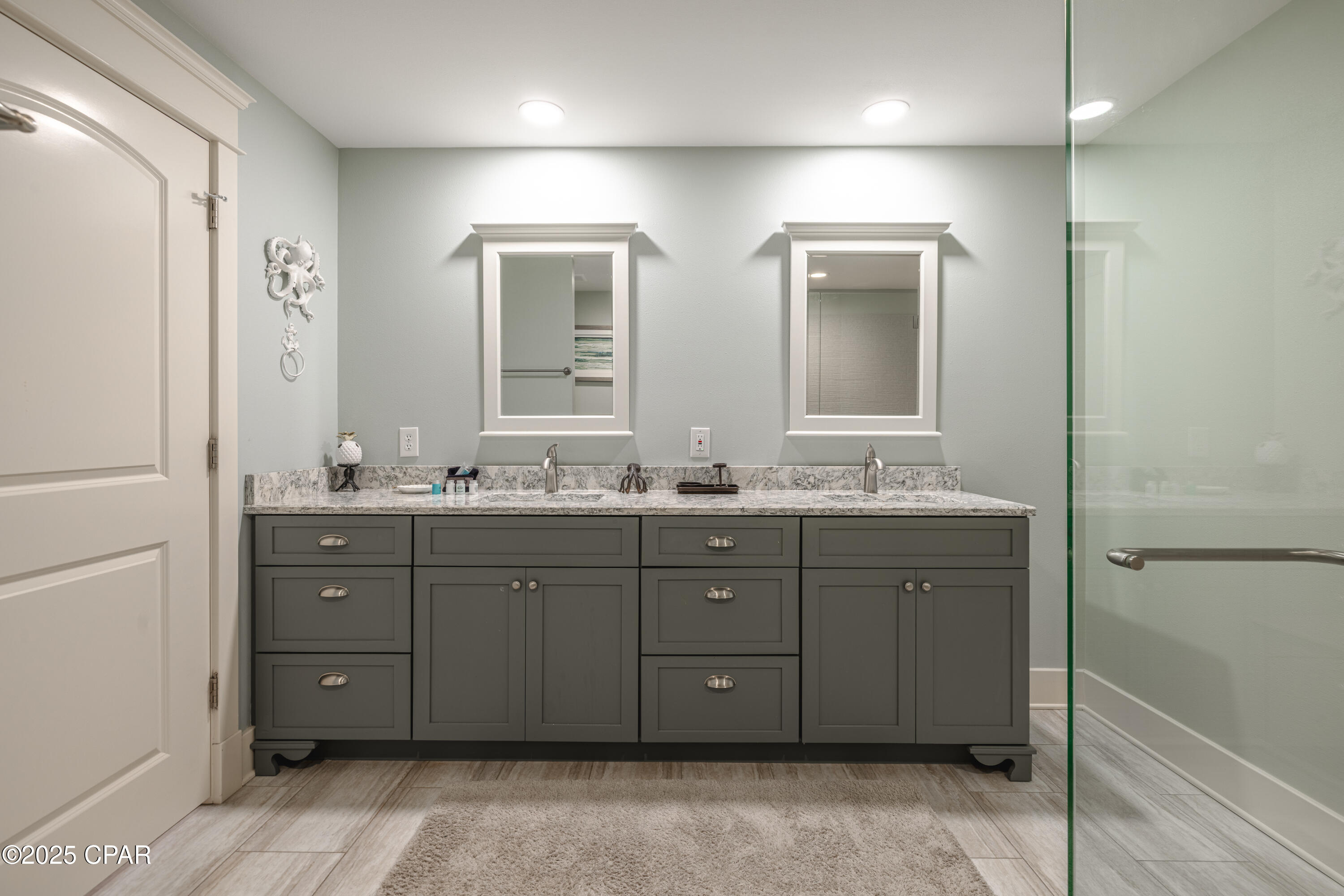 Image 27 For 9860 Thomas Drive 911