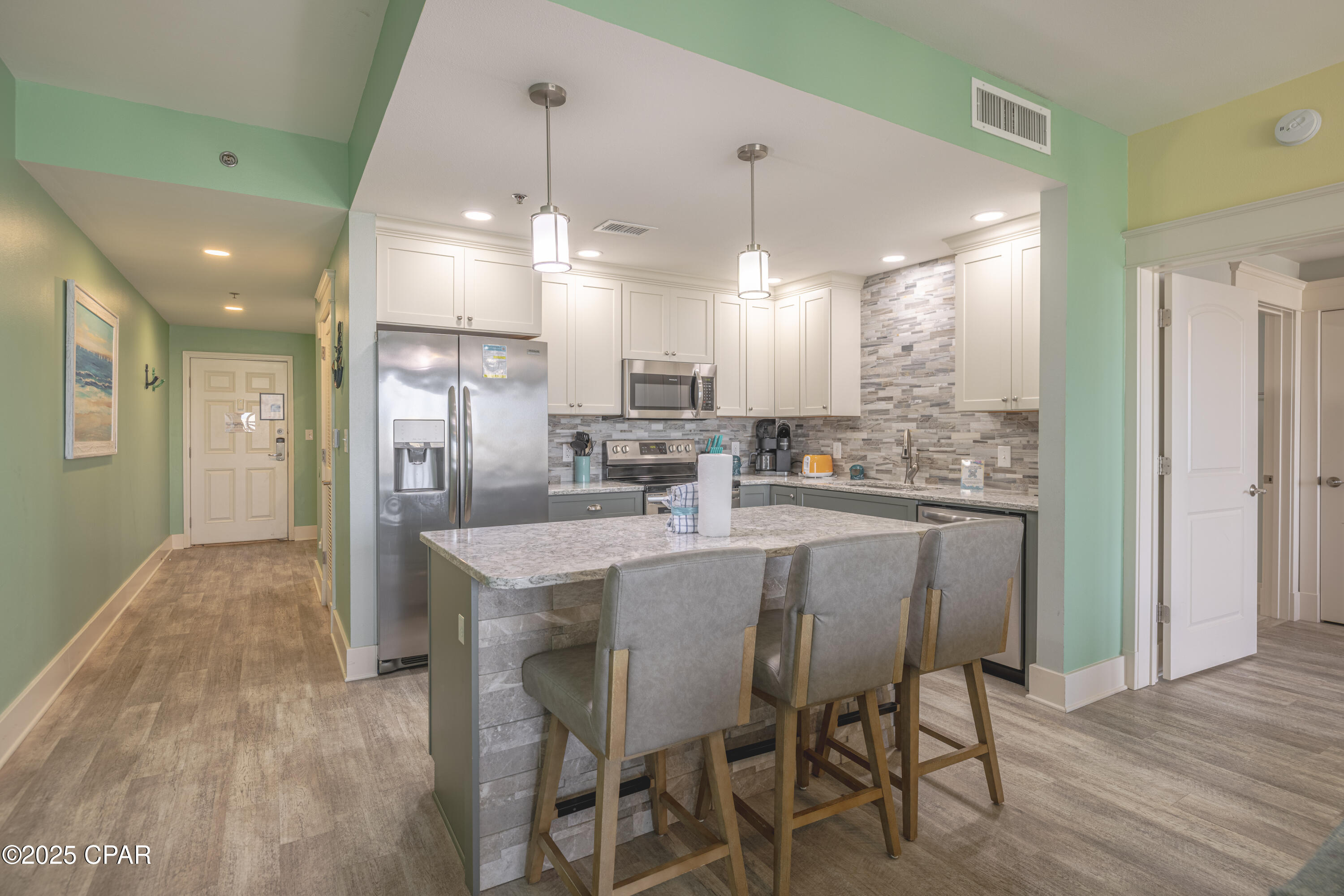 Image 44 For 9860 Thomas Drive 911