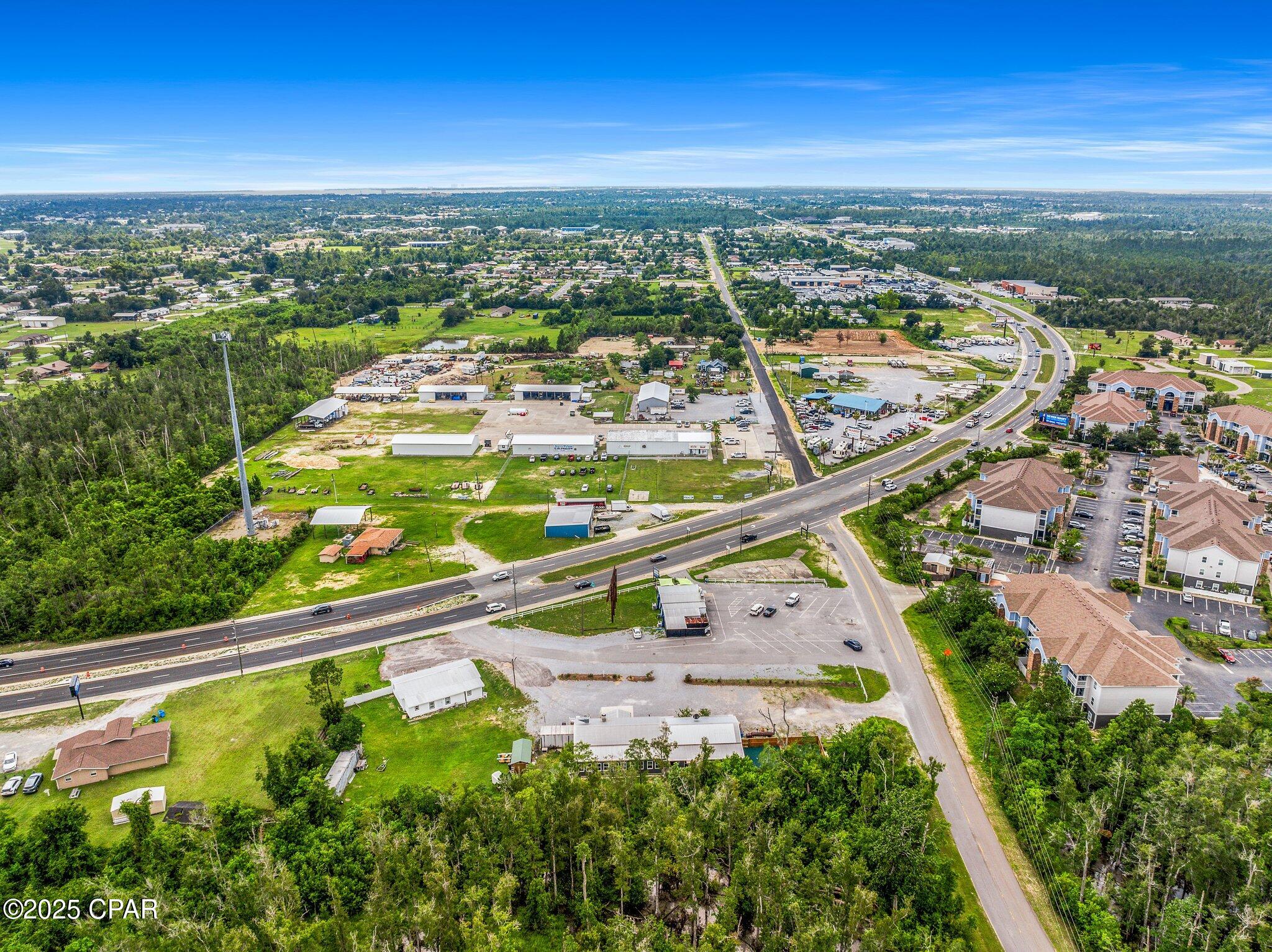 Listing photo id 15 for 1320 Tyndall Parkway Parkway