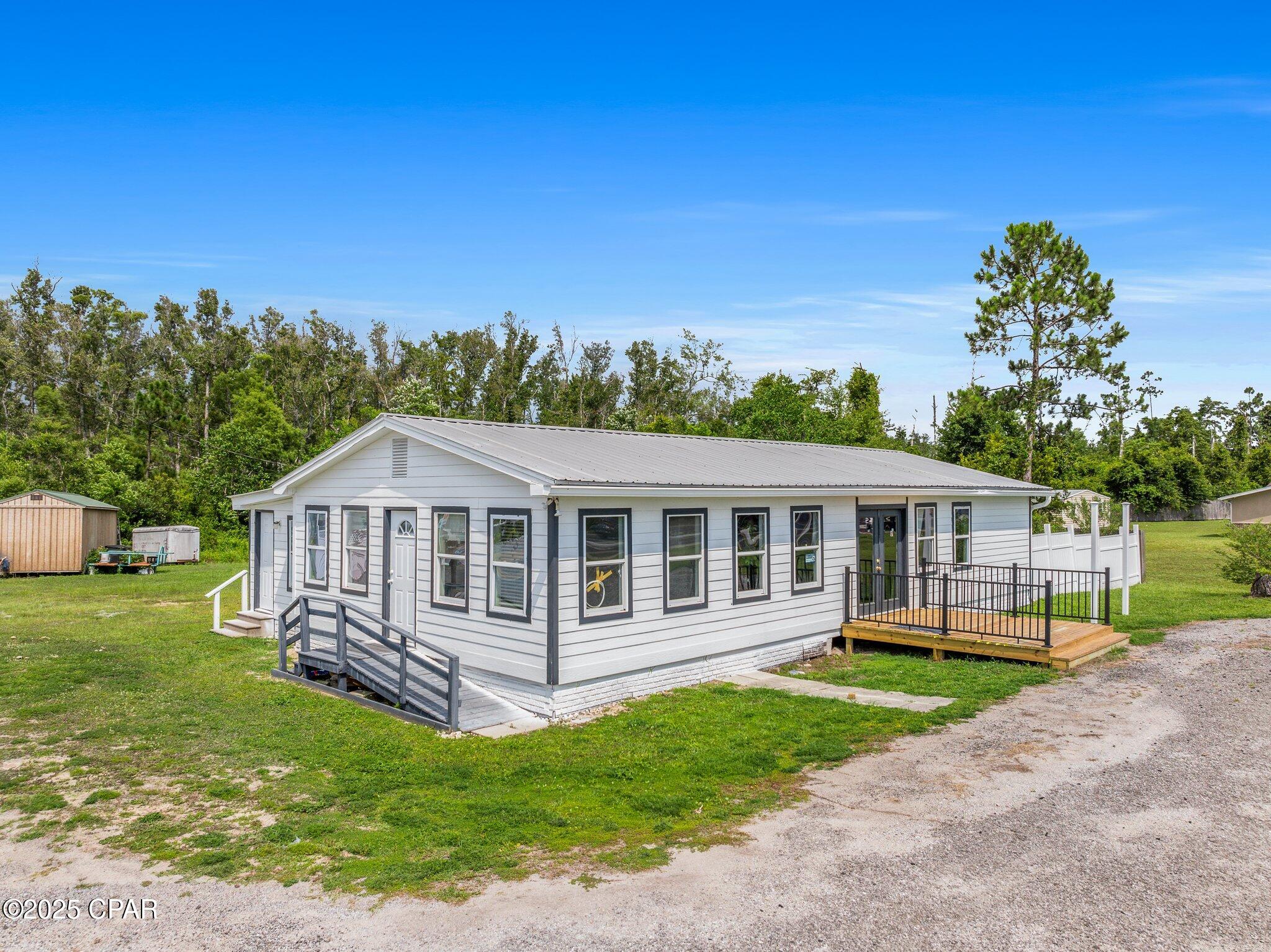 Listing photo id 7 for 1320 Tyndall Parkway Parkway