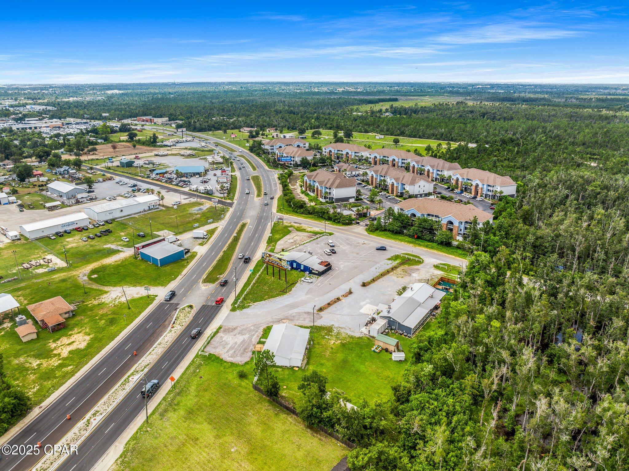 Listing photo id 9 for 1320 Tyndall Parkway Parkway