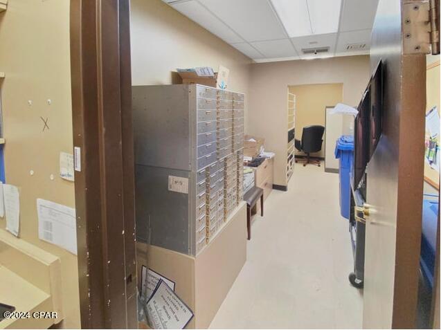 Listing photo id 12 for 2209 Thomas Drive