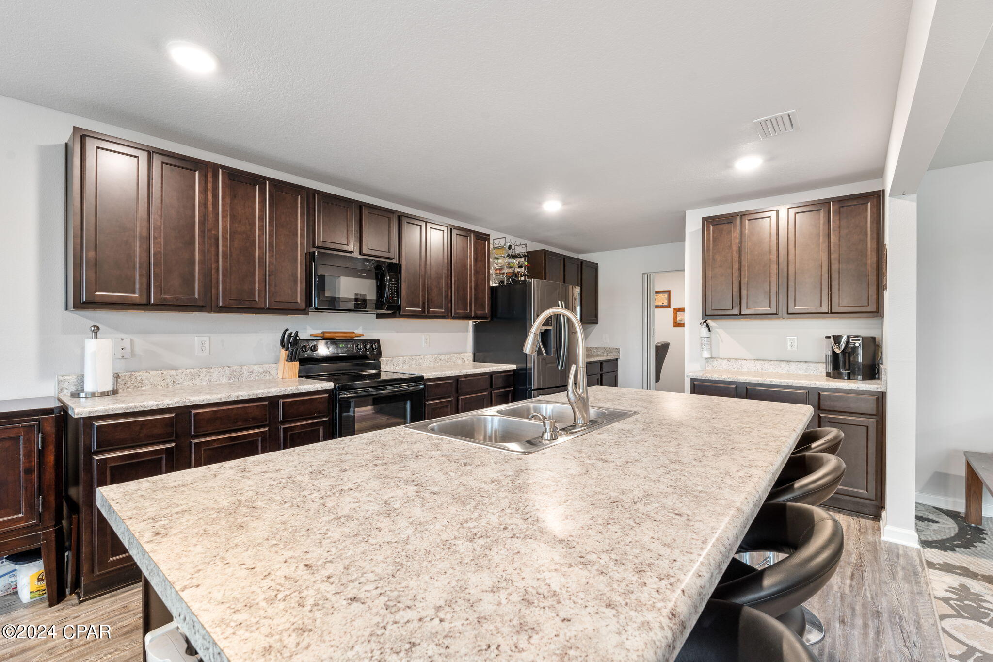Listing photo id 18 for 3946 Whitehead Boulevard