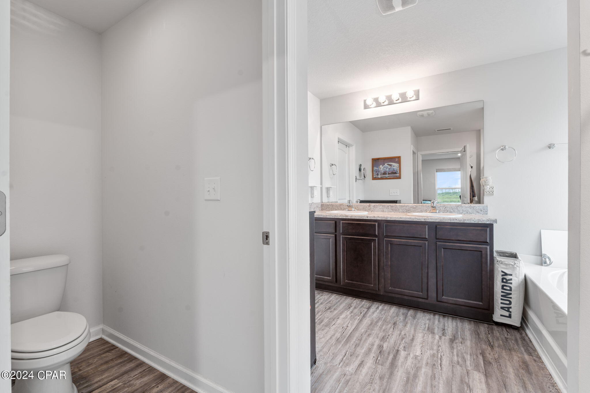 Listing photo id 24 for 3946 Whitehead Boulevard