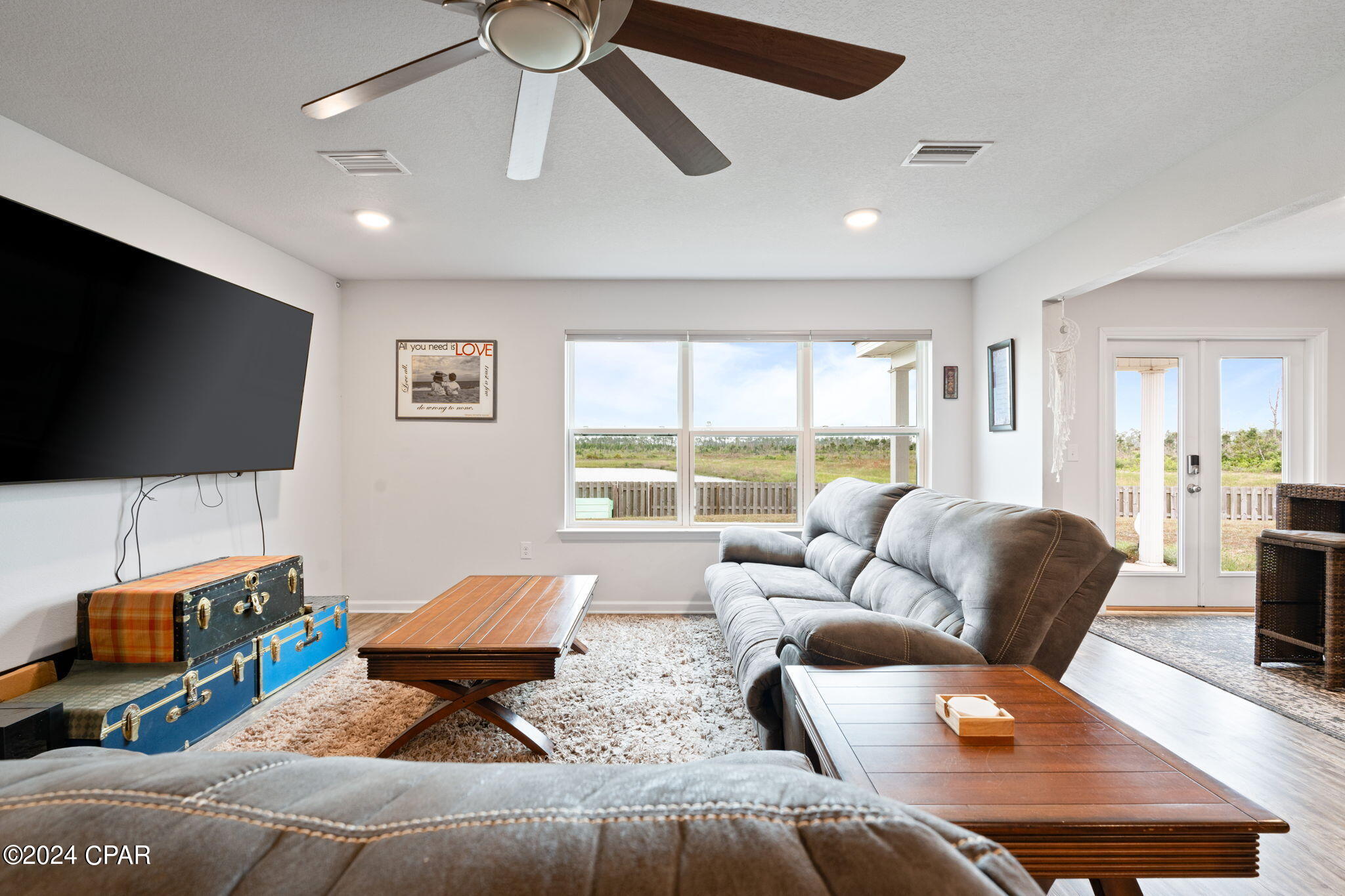 Listing photo id 3 for 3946 Whitehead Boulevard