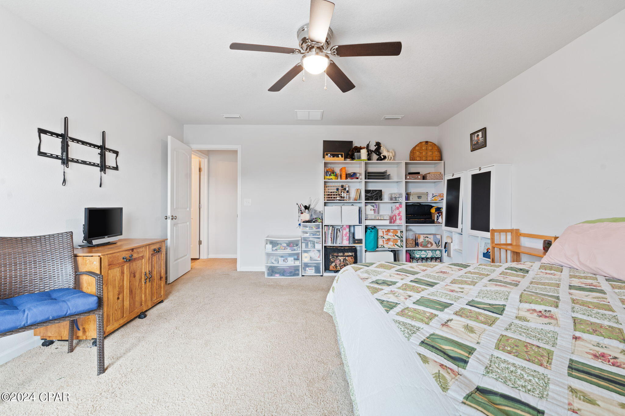 Listing photo id 41 for 3946 Whitehead Boulevard