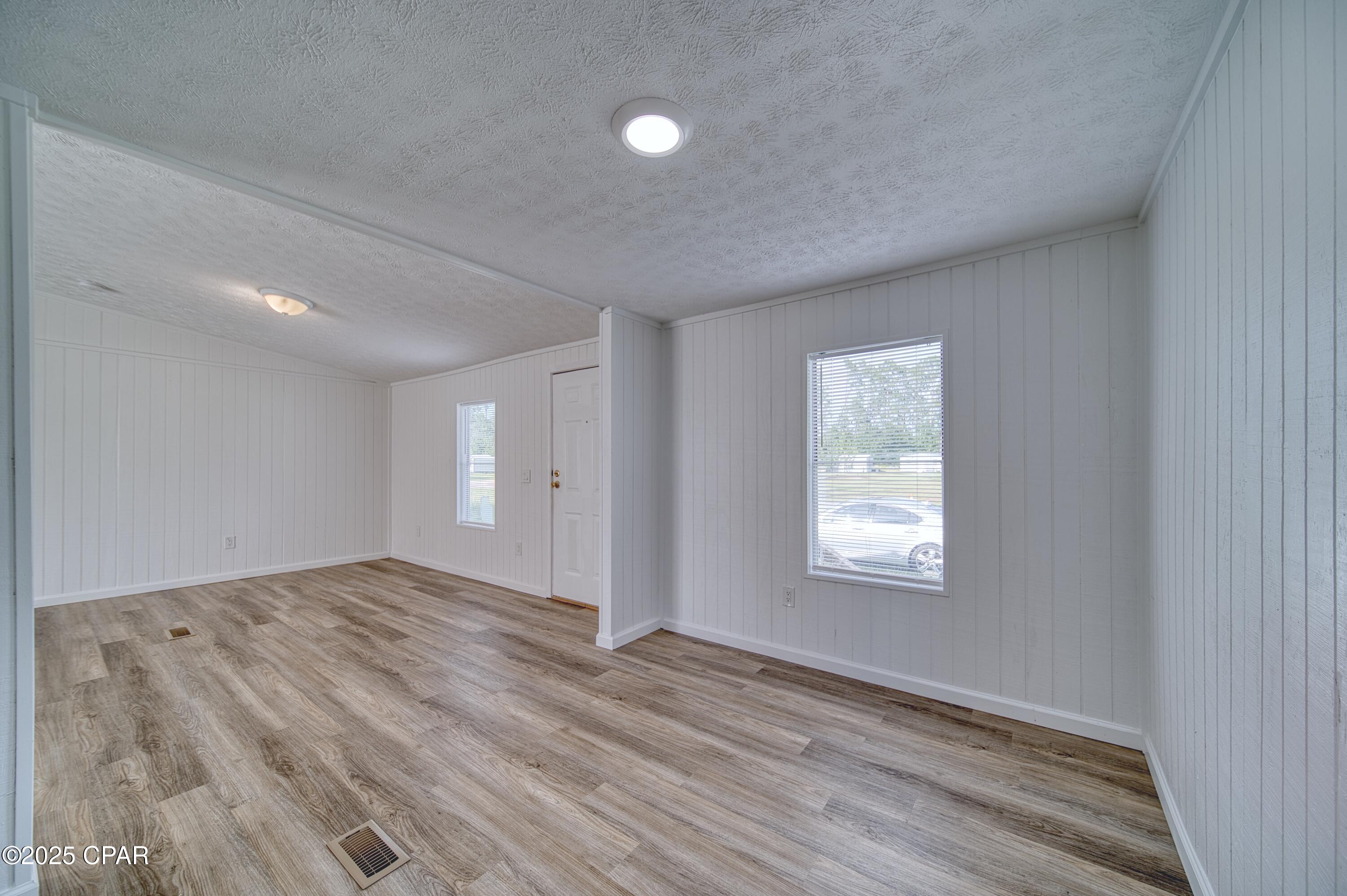 Image 14 For 7923 Santa Rosa Avenue